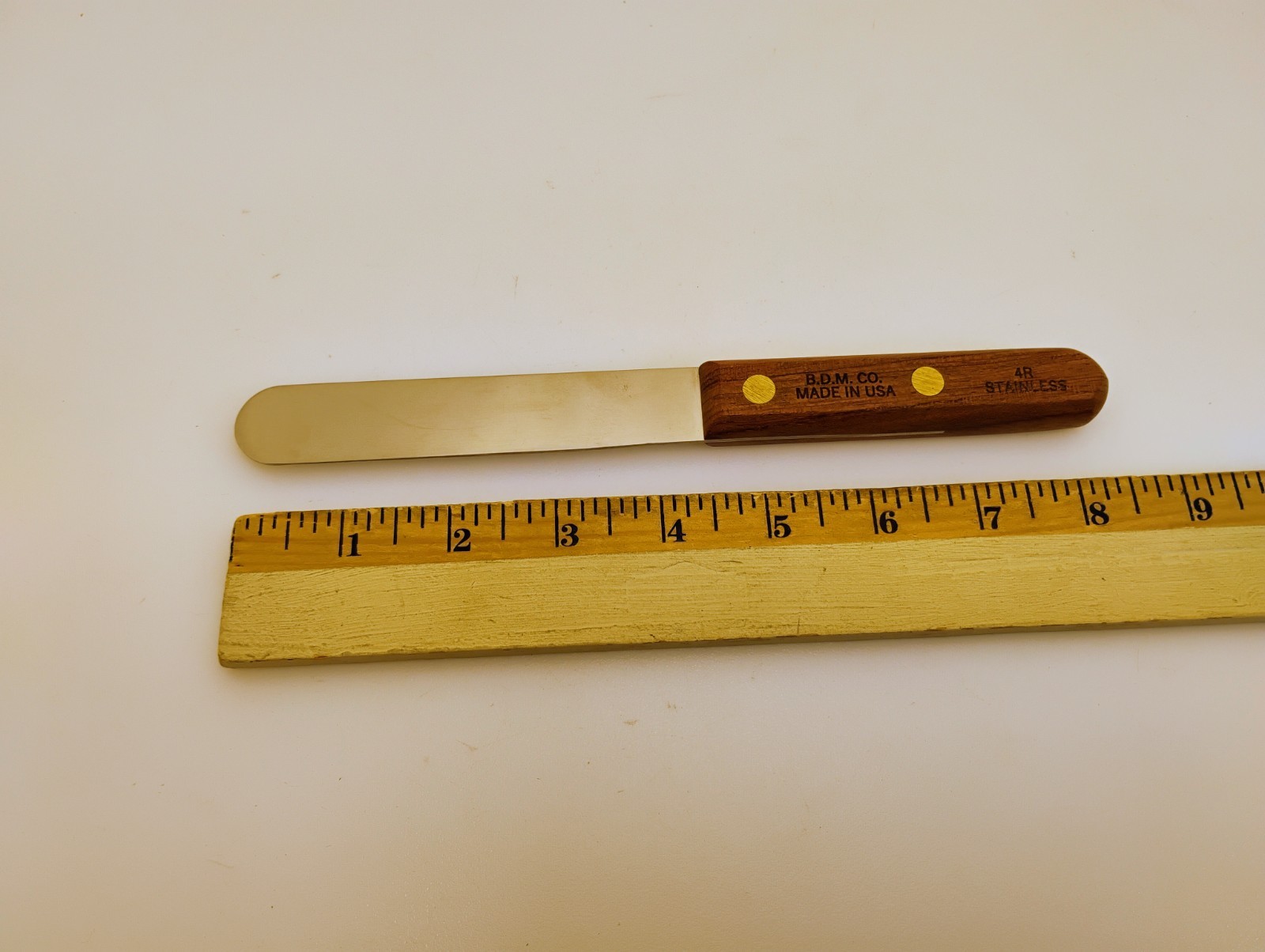 USA Dental Spatula 4R Stainless Wood Handle 4.5″X7/8 Stiff Blade Brass Rivets