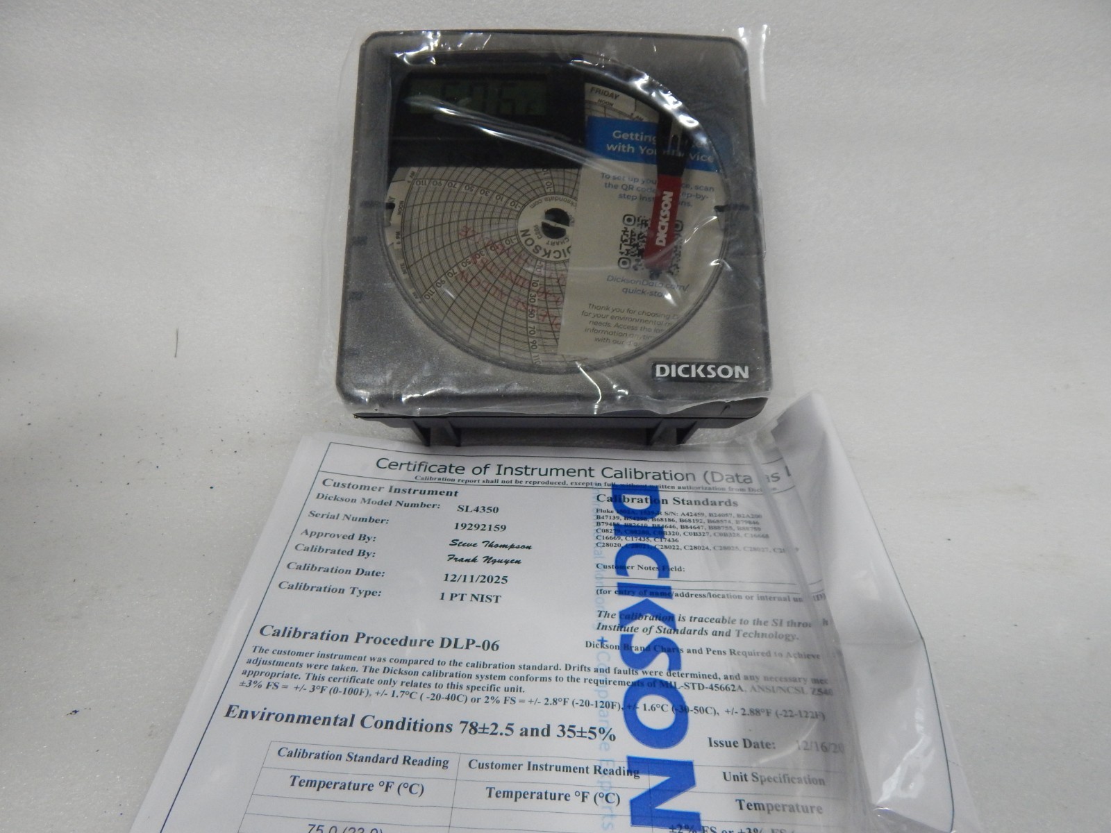 Dickson 4″ Circular Chart Recorder SL4350, 7 Day, 24 Hour, calibration 12/2025
