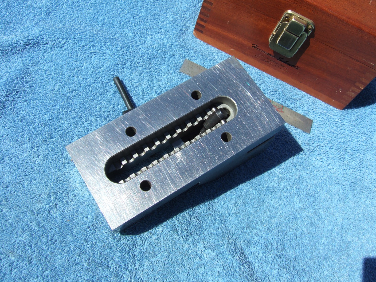 Hermann Schmidt V0 4 toolmakers grinding screwless vise 3in 4in cap B4 MACHINIST
