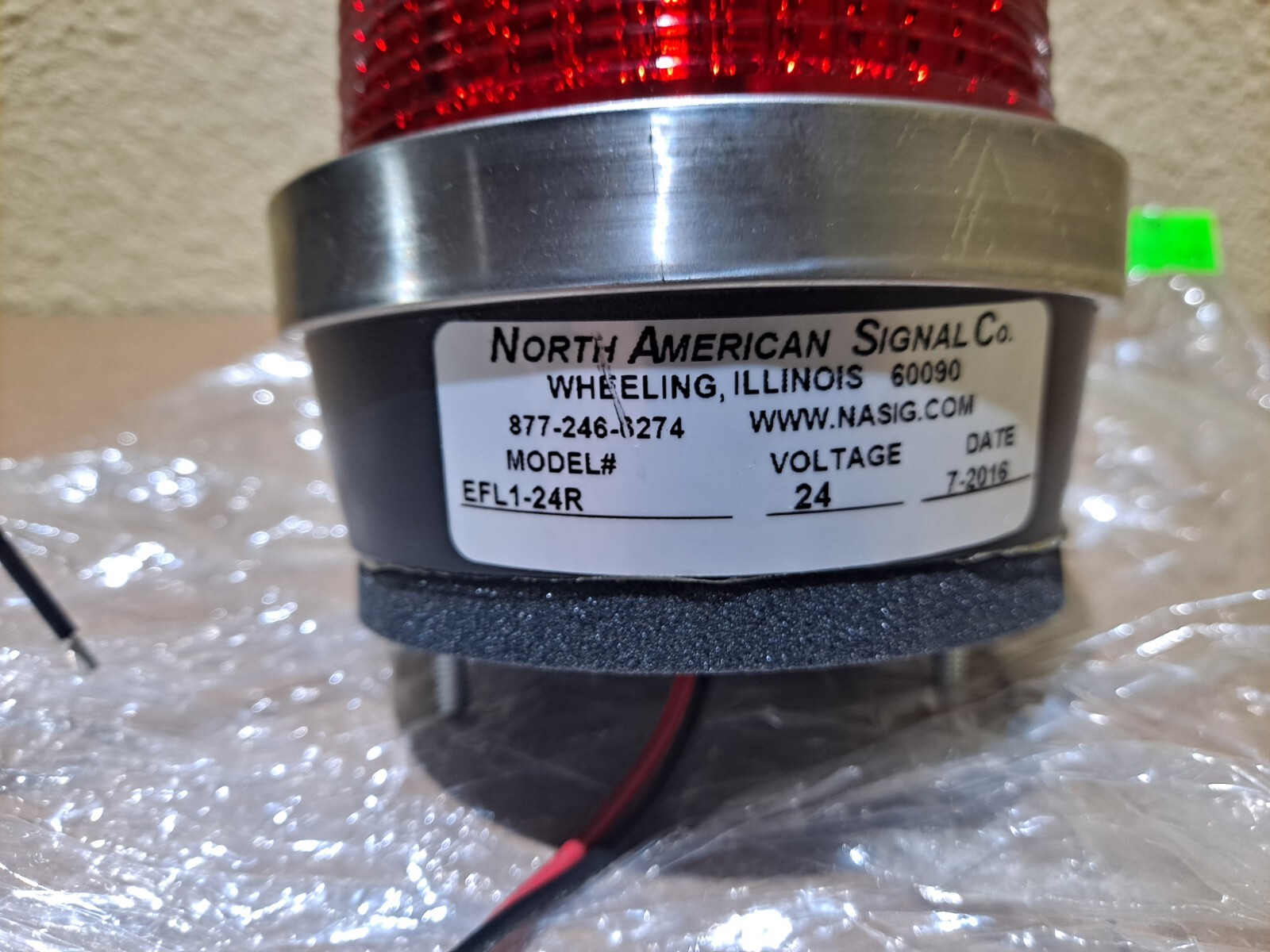 NEW NORTH AMERICAN SIGNAL CO. EFL1-24R 24 VOLT FLASHING RED LIGHT FastShip