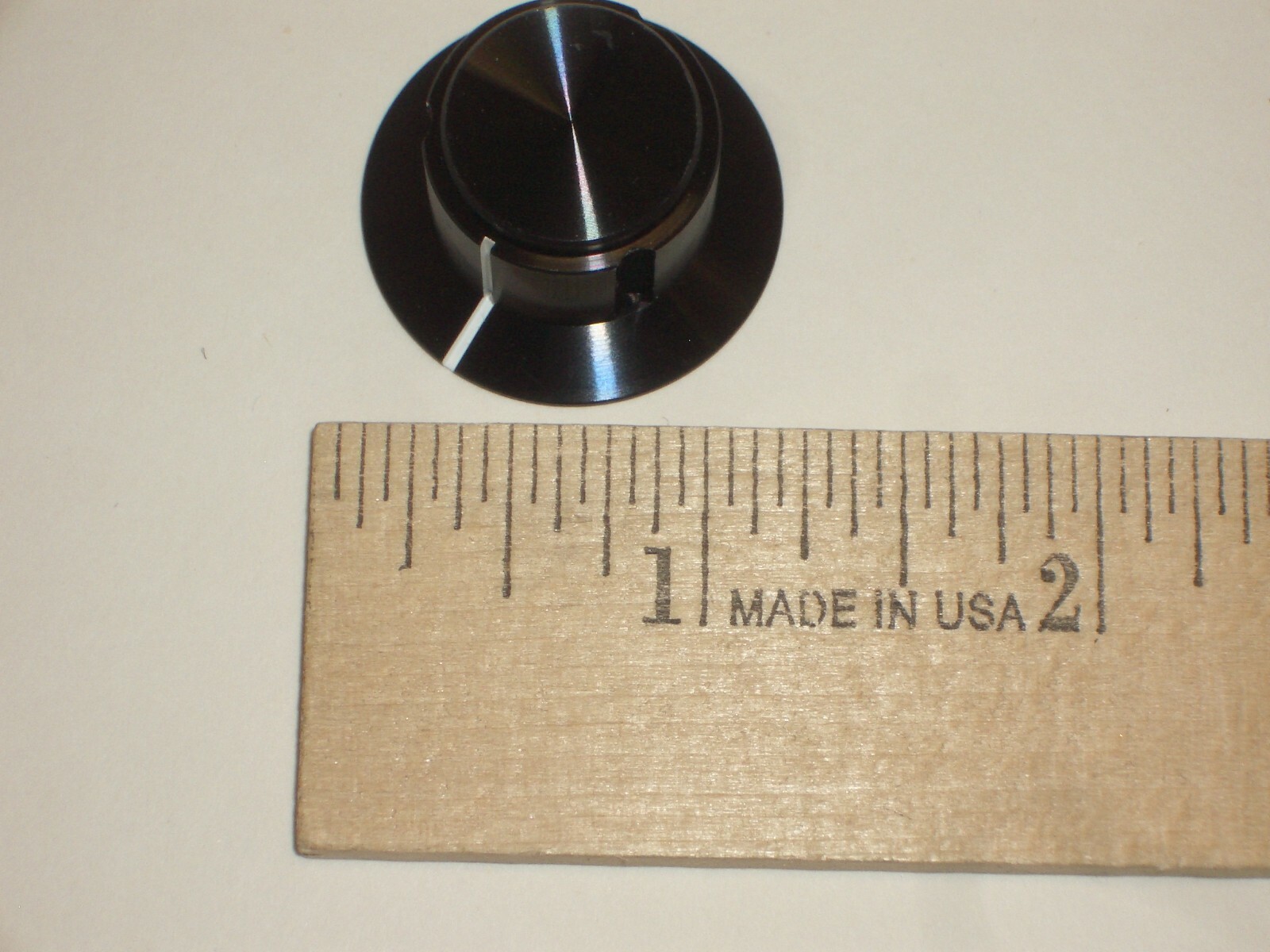 CED P-K650 BLACK ALUMINUM SKIRTED RADIO DIAL KNOB 1.1″D x 0.6″T 1/4″ SHAFT 1PC