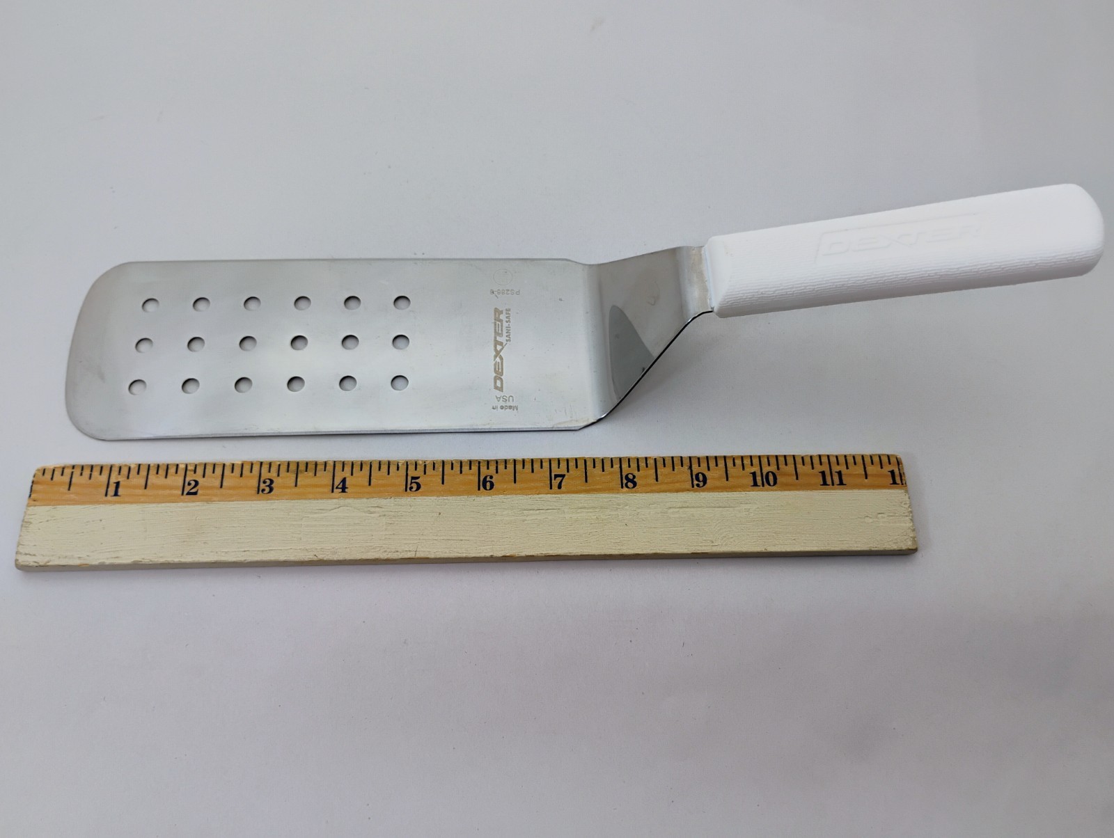 Dexter USA White Handle Grill Turner Spatula 8″X3″ Perforated PS286-8 Factory2nd