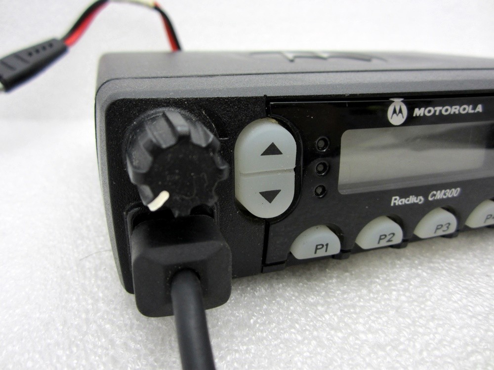 Motorola Radius CM300 Mobile 2-Way Radio with Microphone AAM50KQF9AA1AN
