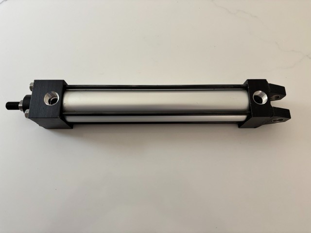 1 1/2 Bore X 8 Stroke Air Cylinder MP1 Fixed Clevis 15P1-08A3DA-XXN Fabco-Air
