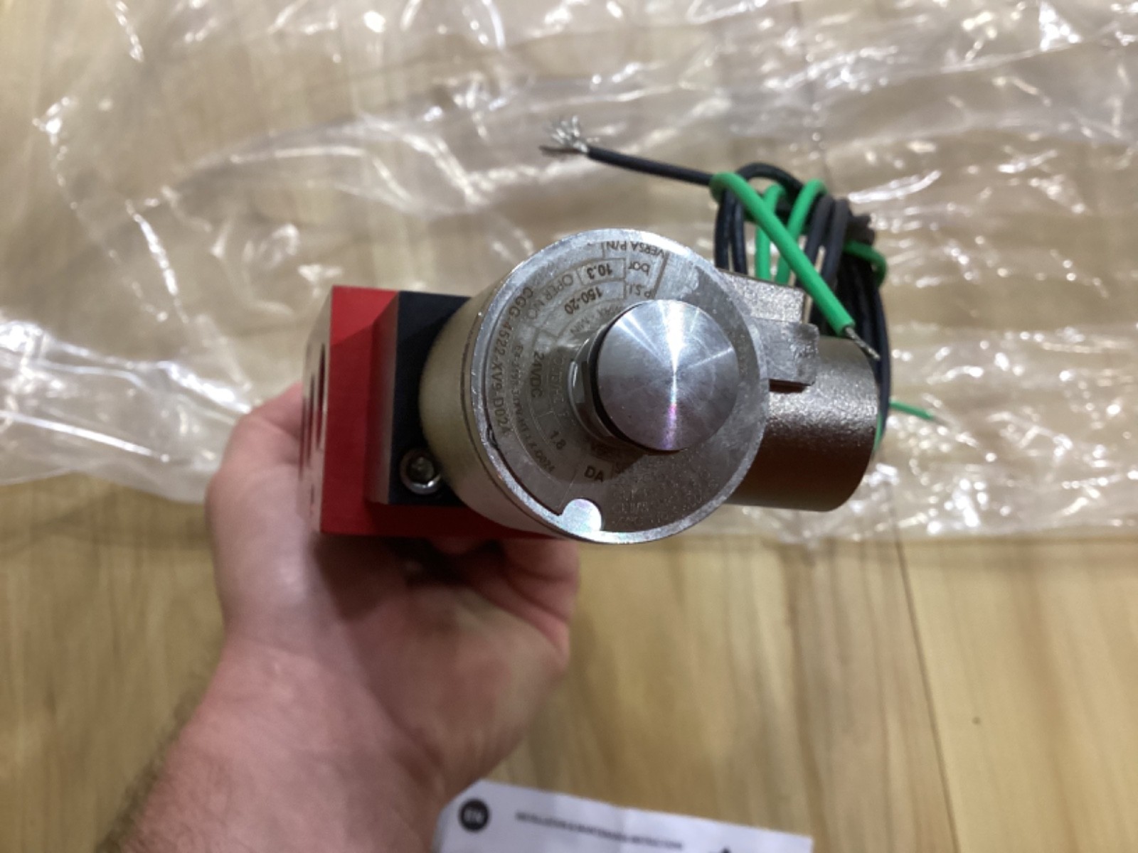 VERSA CGG-4522-XV9-D024 Double Solenoid Valve 150PSI 10.3 Bar 24VDC
