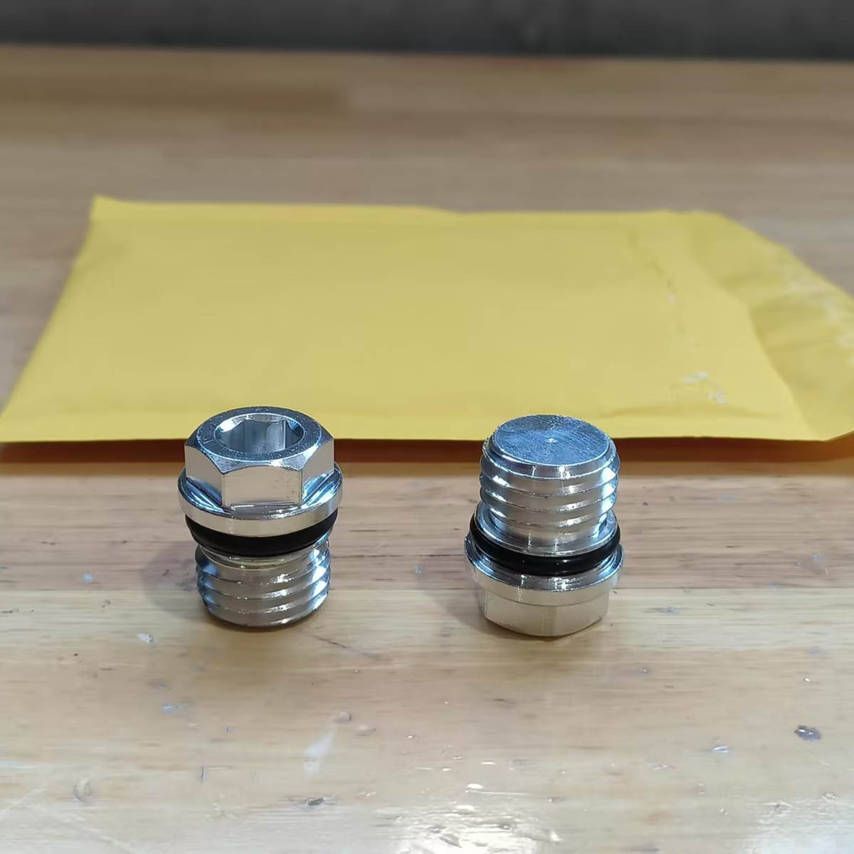 2)OIL DRAIN PLUG w/ GASKET, 92066-7003,Fits KAWASAKI FH381V-FH721V ENGINES A
