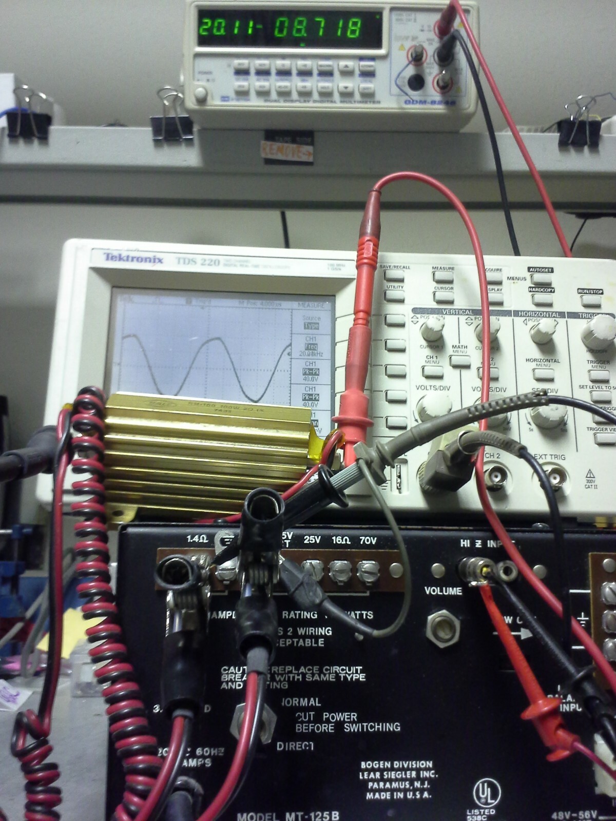 Power Amplifier 30Hz-20kHz 125Wt 75V 68dB max gain Low impedance 4 magnet drive