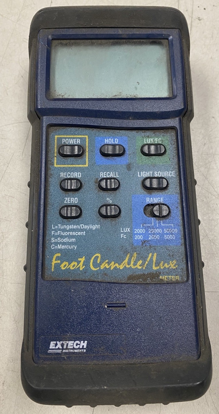 EXTECH INSTRUMENTS MODEL 401025 FOOT CANDLE LUX DIGITAL LIGHT METER