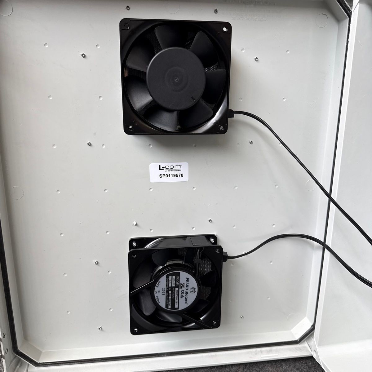 L-COM Vented Weatherproof NEMA Enclosure w/Mounting Plate and Cooling Fans*