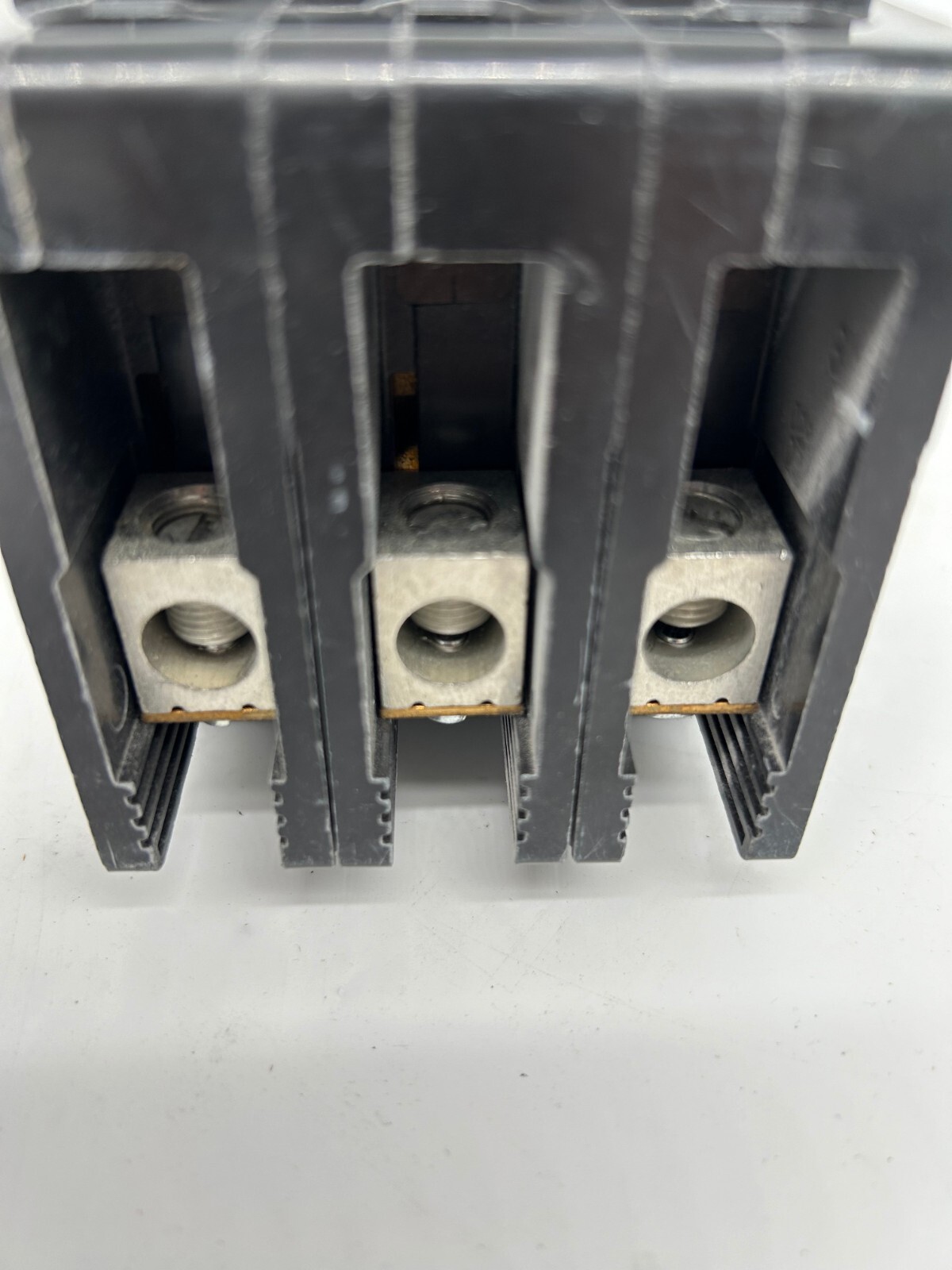 NEW SQUARE D – EDB34035