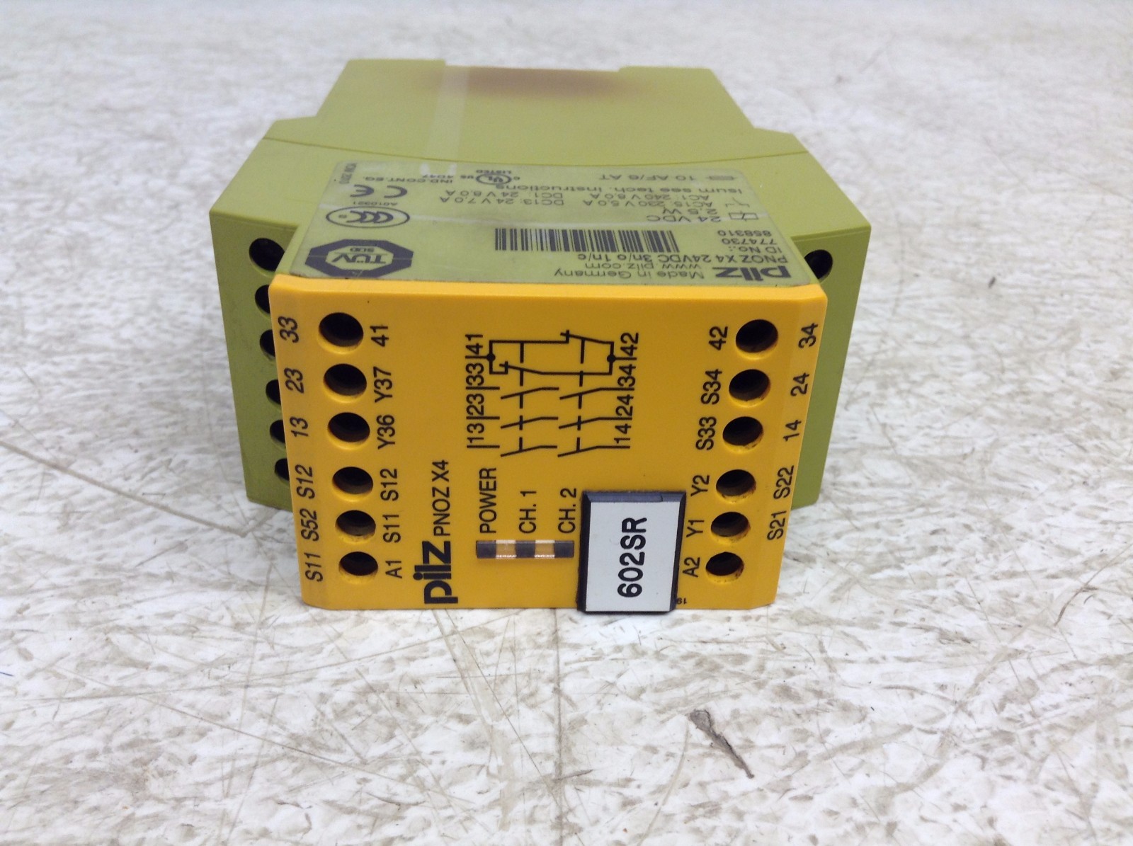 Pilz PNOZ X4 24VDC 3n/o 1n/c 24 VDC Safety Relay PNOZX4 (TSC)