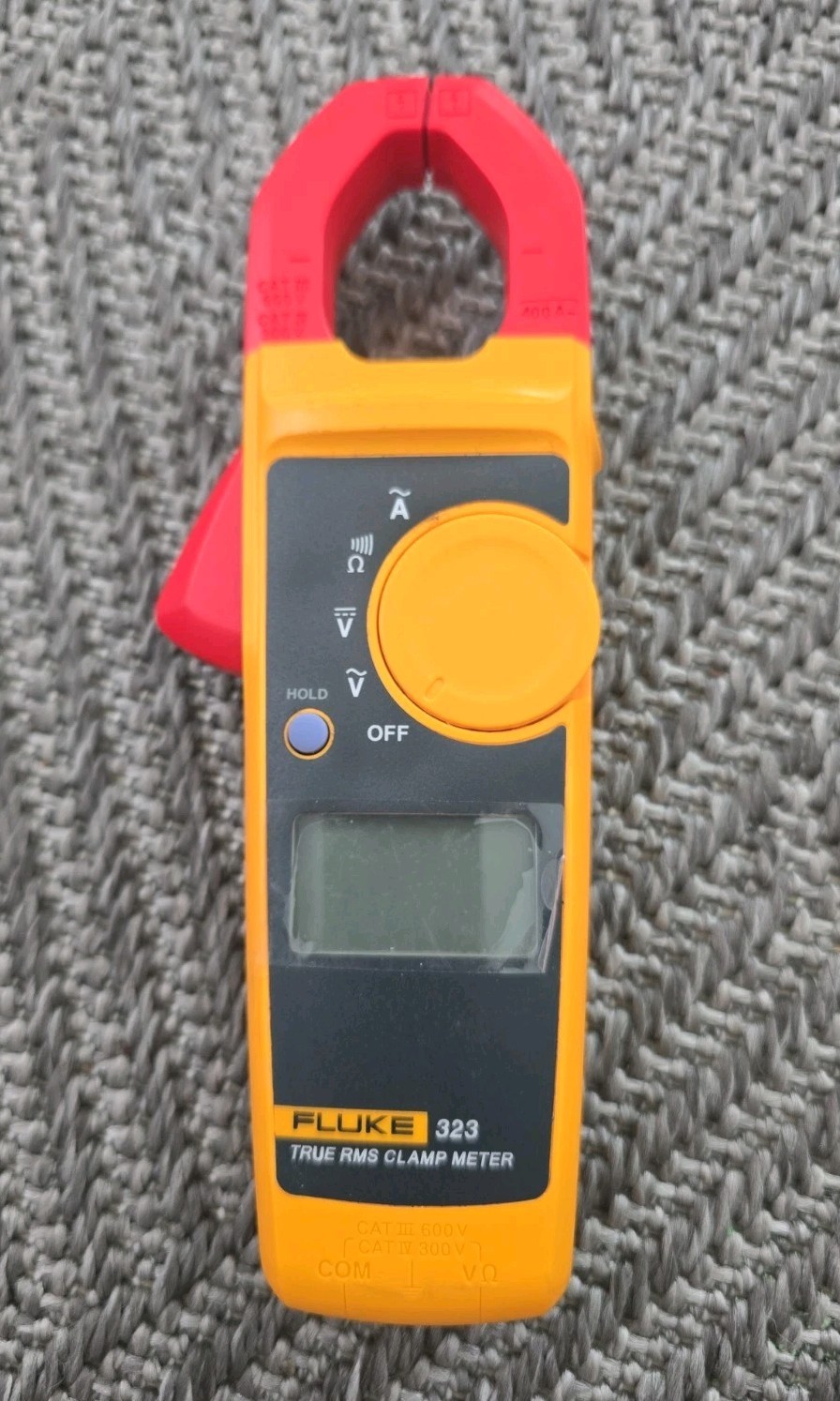 Fluke 323 Multimeter – True RMS Clamp Meter Preowned No LEADS
