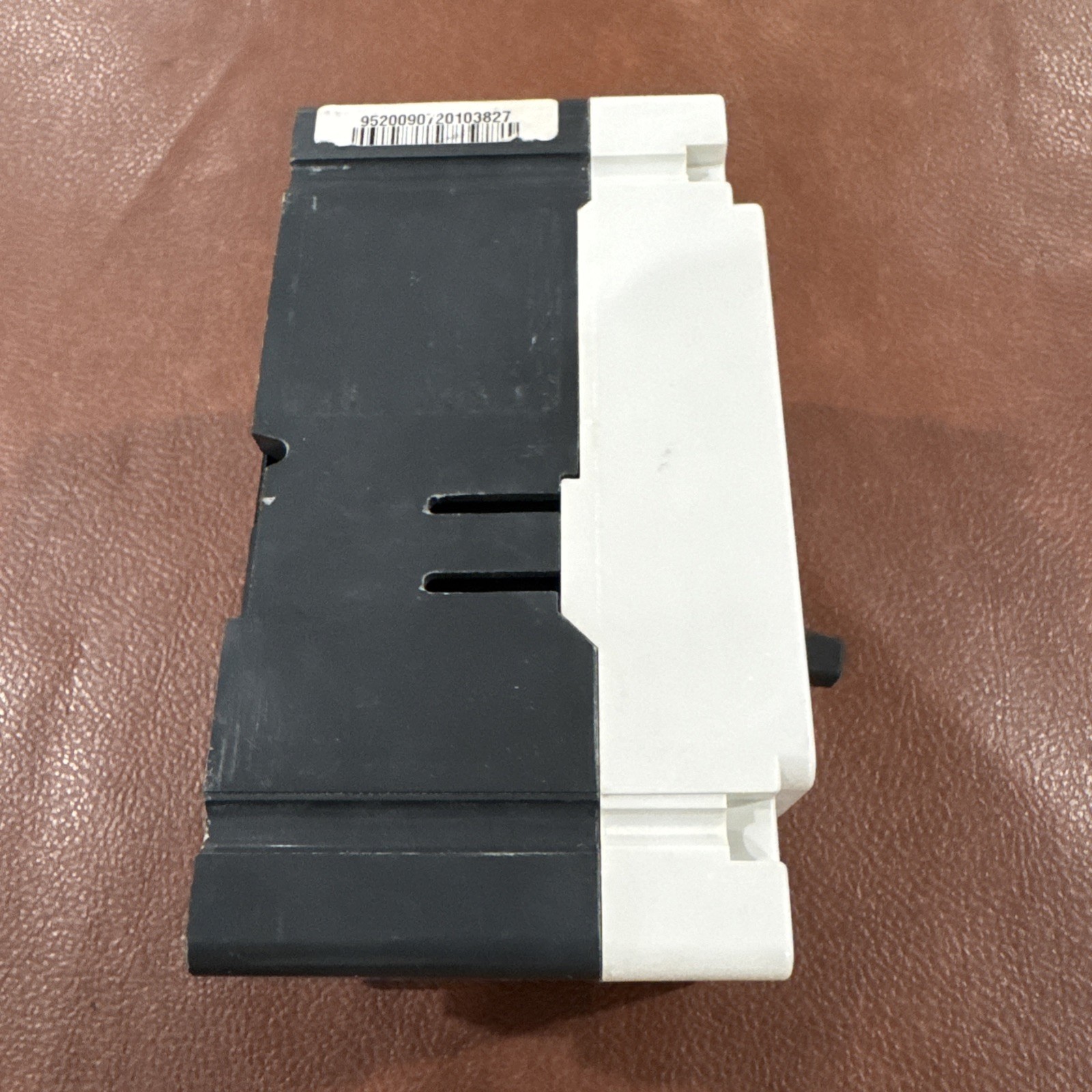 Eaton Cutler Hammer ED 65k ED3225 3 Pole 225 Amp Circuit Breaker 3P 225A 240VAC