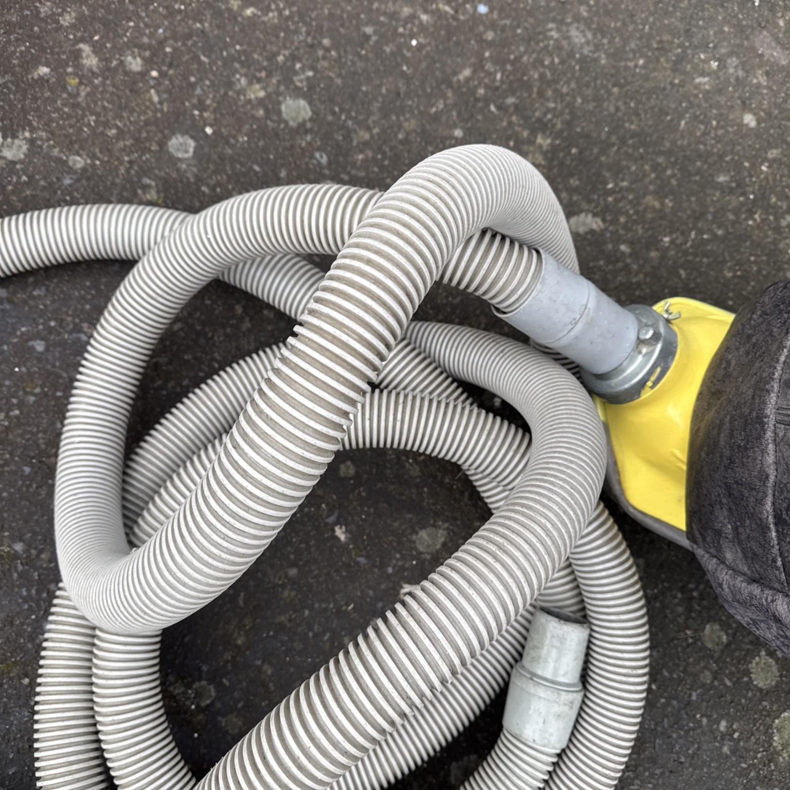 NSS M-1 PIG HEAVY DUTY PORTABLE VACUUM & BAG + HOSE WOW!! WORKS GOOD!