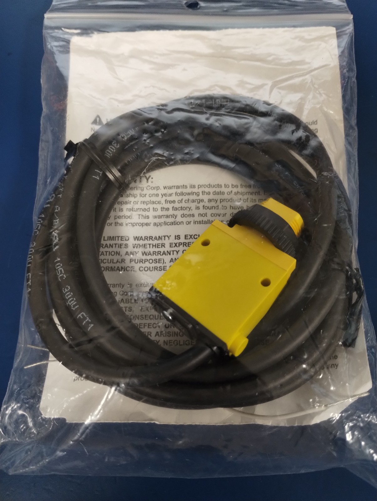 BANNER ENGINEERING SM312D Photoelectric Sensor, Diffuse, 380mm, 10-30VDC