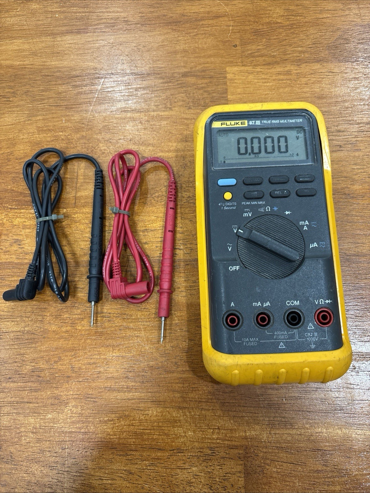 Fluke 87 True RMS Digital Multimeter with Test Leads