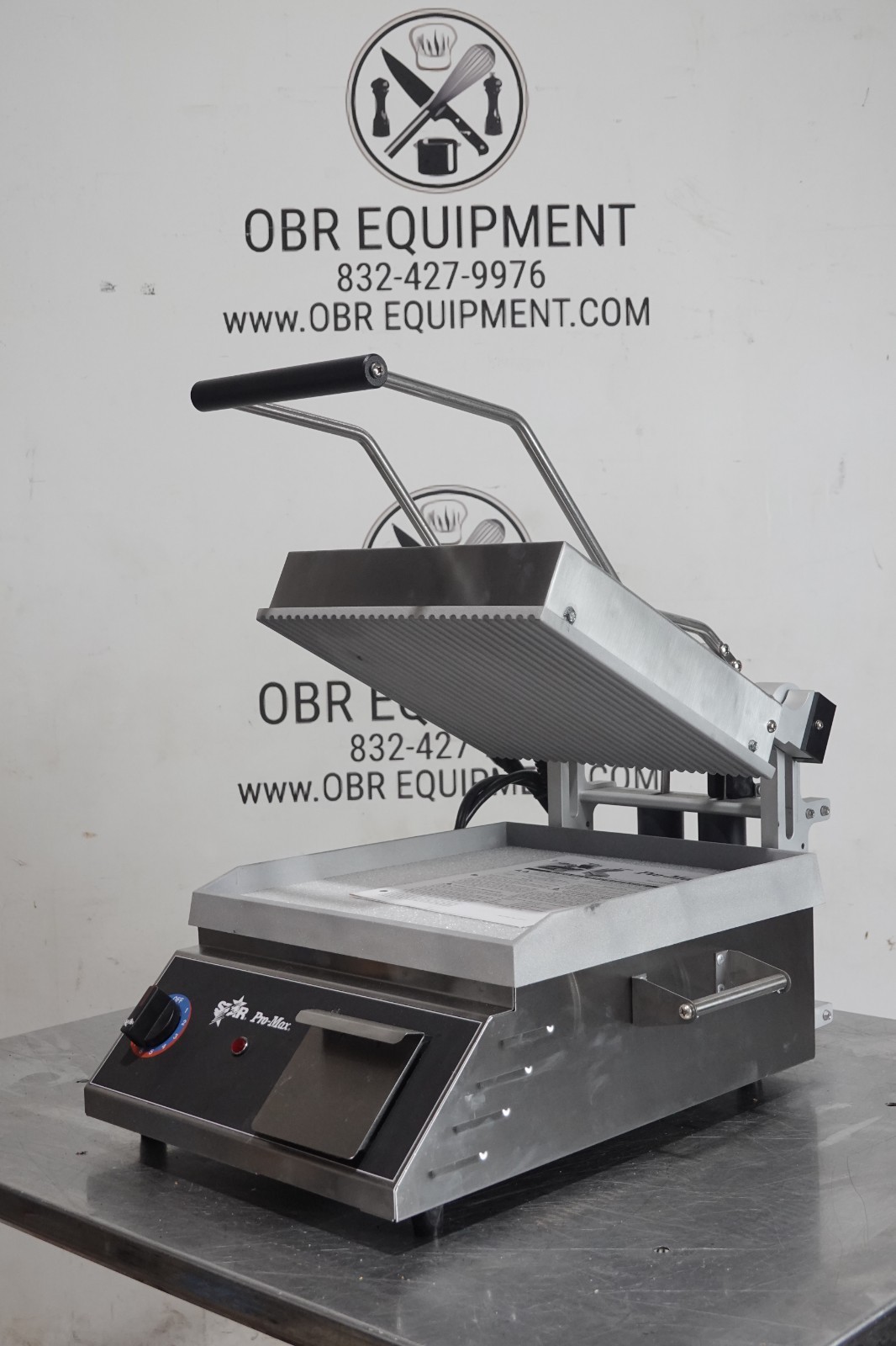 STAR PRO-MAX GROOVED ELECTRIC TWO-SIDED PANINI GRILL MODEL CG14