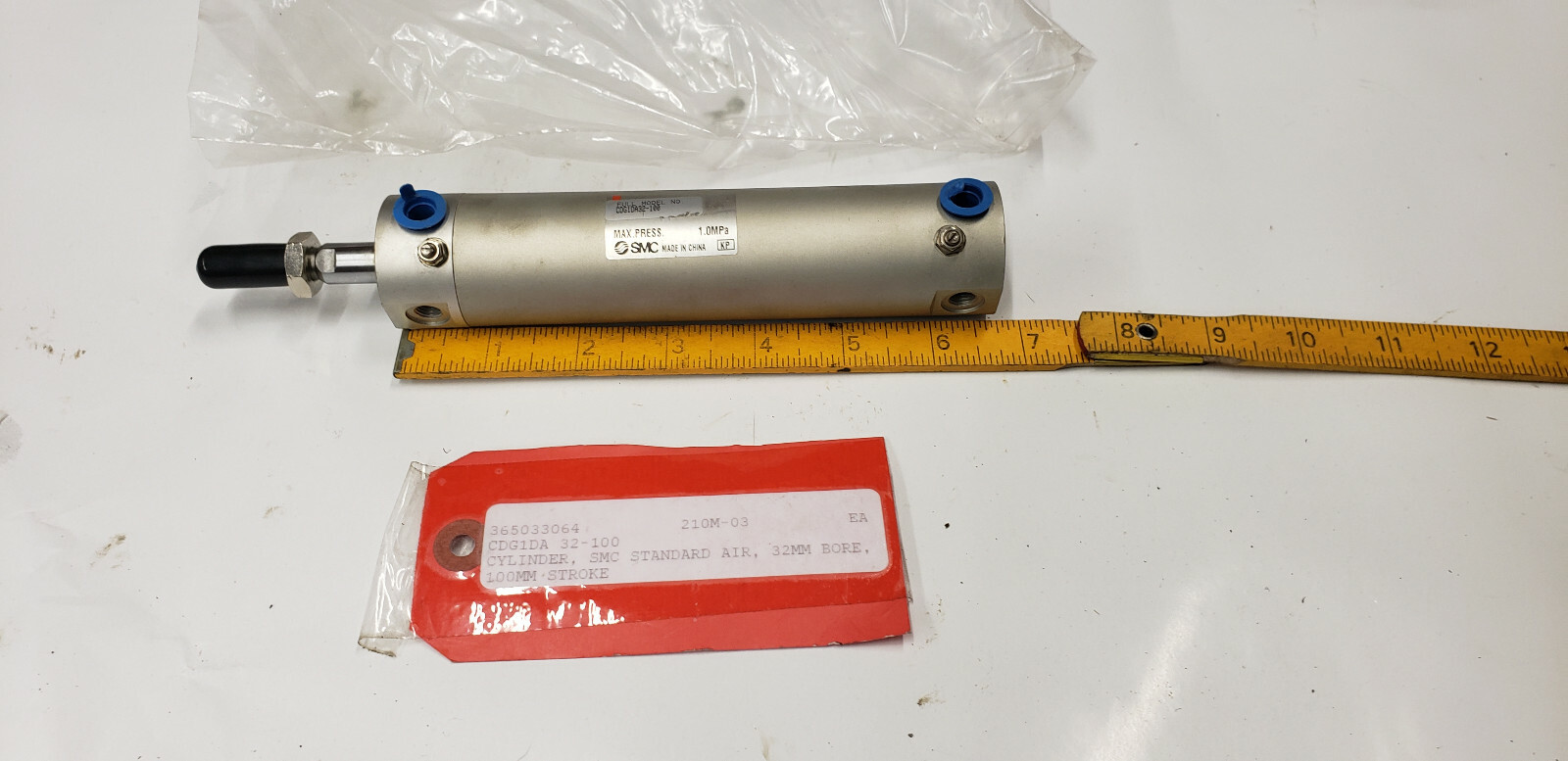 SMC CDG1DA32-100 Pneumatic Air Cylinder 32mm x 100mm Stroke
