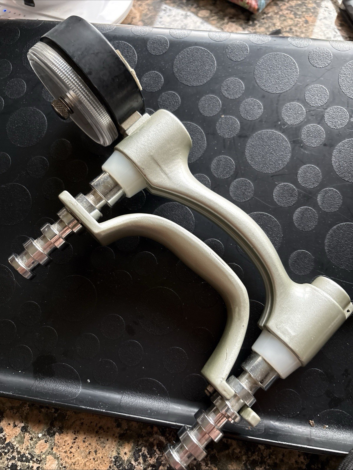 Jamar dynamometer Tests Grip Strength