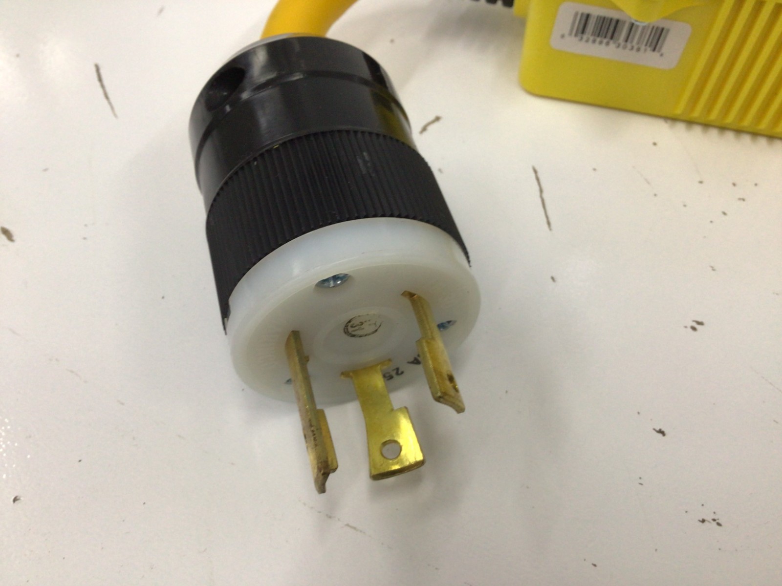 Southwire 44800020-1 240VAC 30 A Maximum Current 25 Ft Length Yellow GFCI