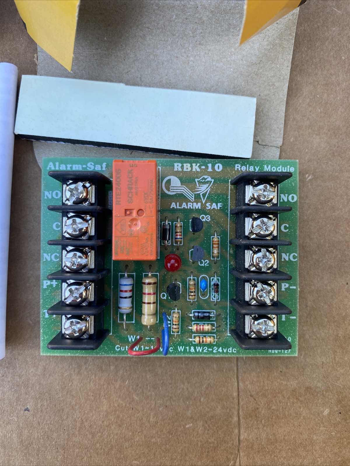 Lot Of 16 ALARM SAF RBKS-10 Relay Module 10 Amp 6/12/24VDC LED Trip Indicator