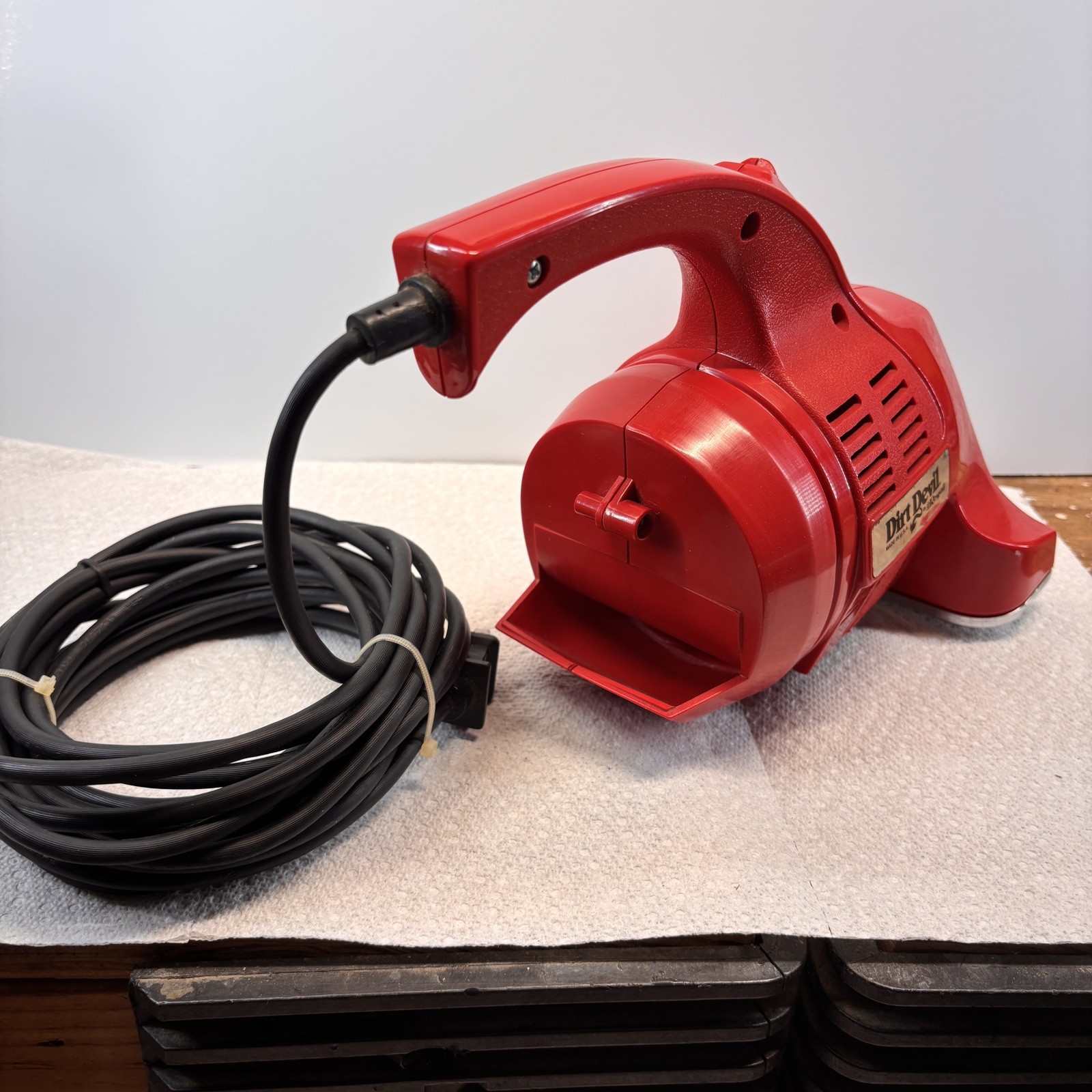 Dirt Devil Model DD120 Corded Electric Hand Vac 2 Amp Bagged Red Vacuum Cleaner