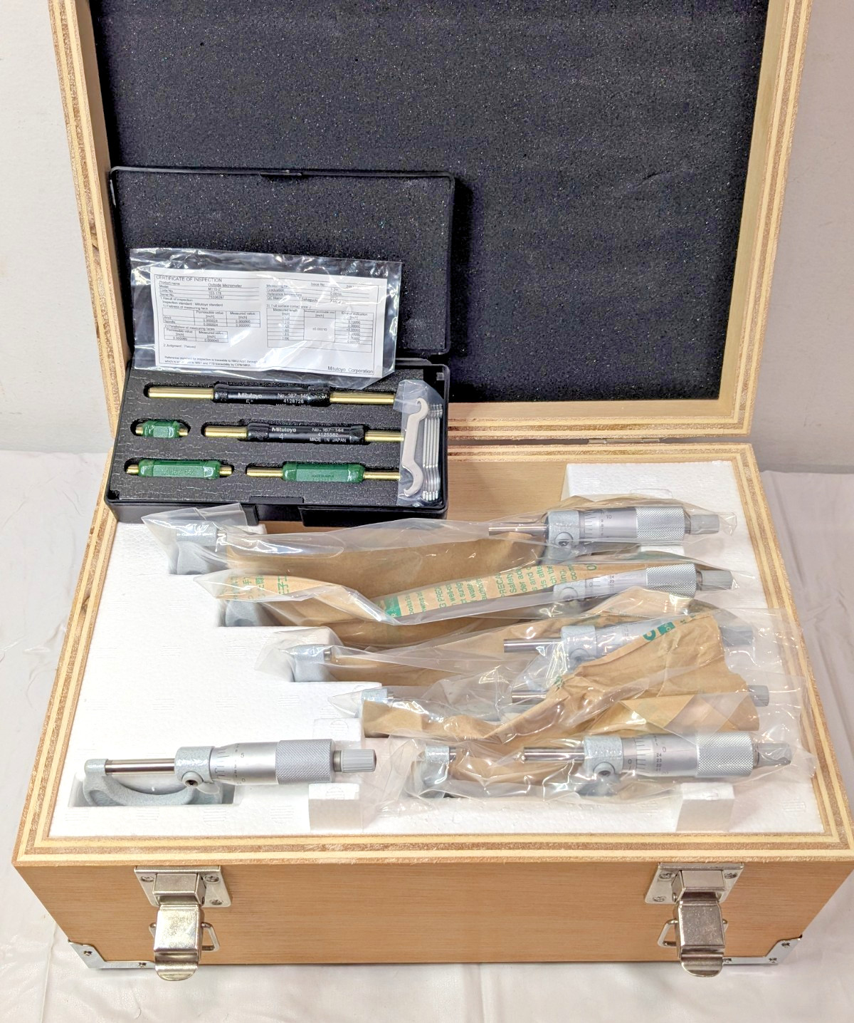 Mitutoyo Outside Micrometer Set w/Sandards 0 – 6" Range OMST-6" 103-90
