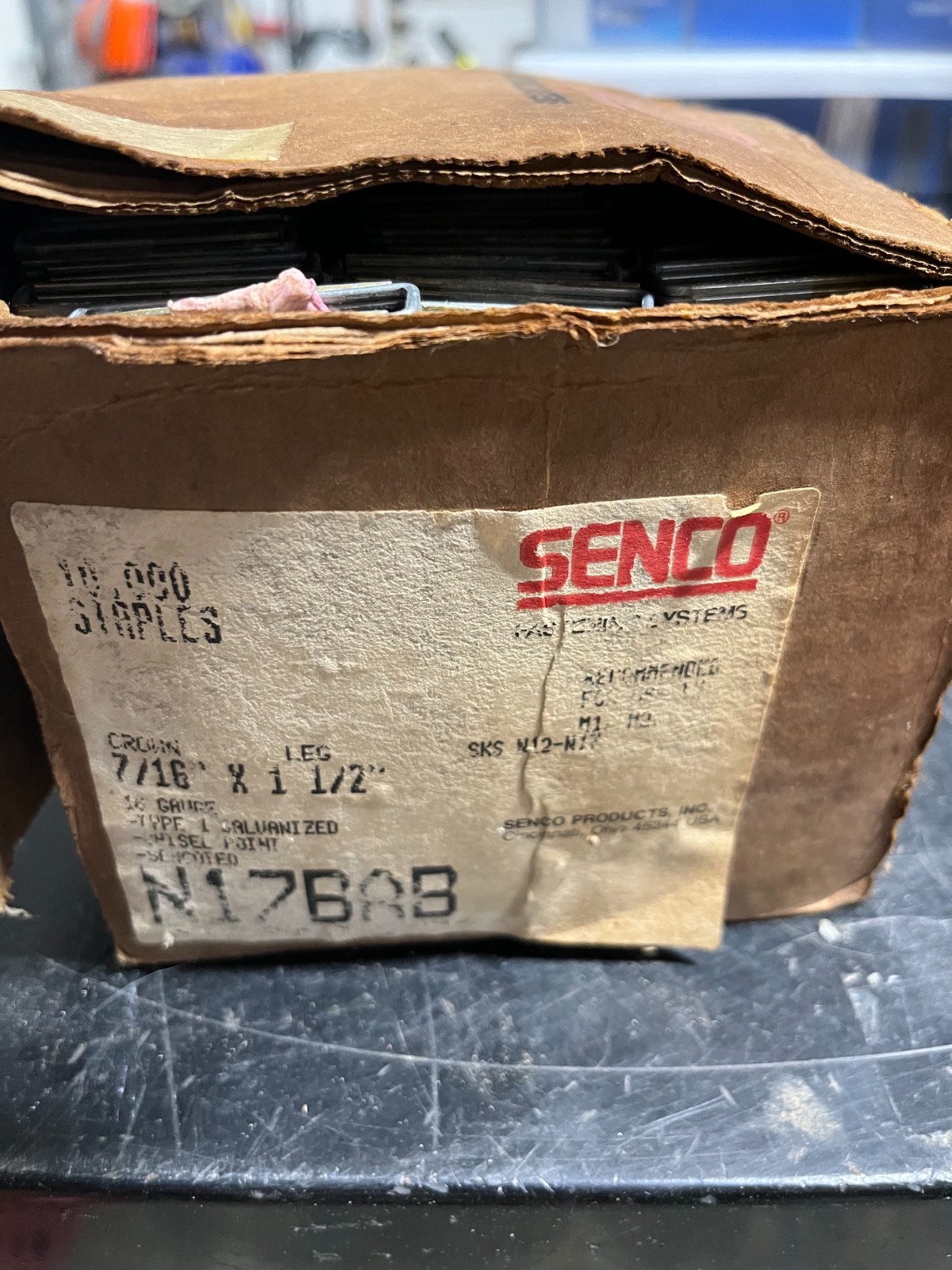Senco N17BAB 7/16″ Crown x 1-1/2″ Galvanized Staples Approx. 10,000 Count New
