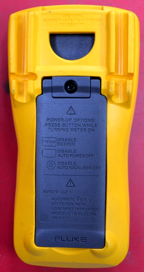 Fluke 115 True RMS Digital Multimeter With Multiple Leads, Manual And A Case