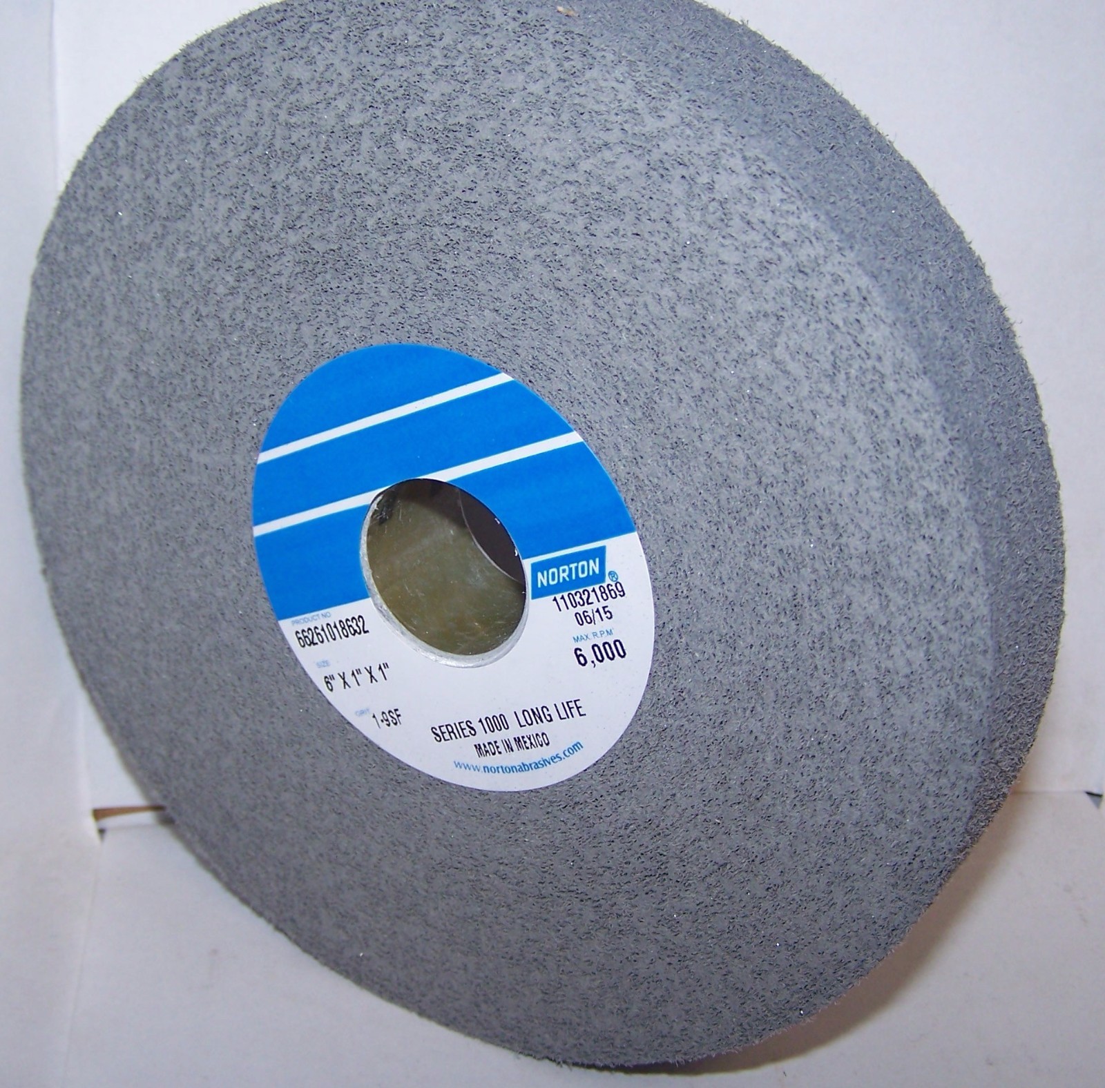 Norton 6″x1″x1″ Long Life Series Convolute Bench Wheel – 66261018632