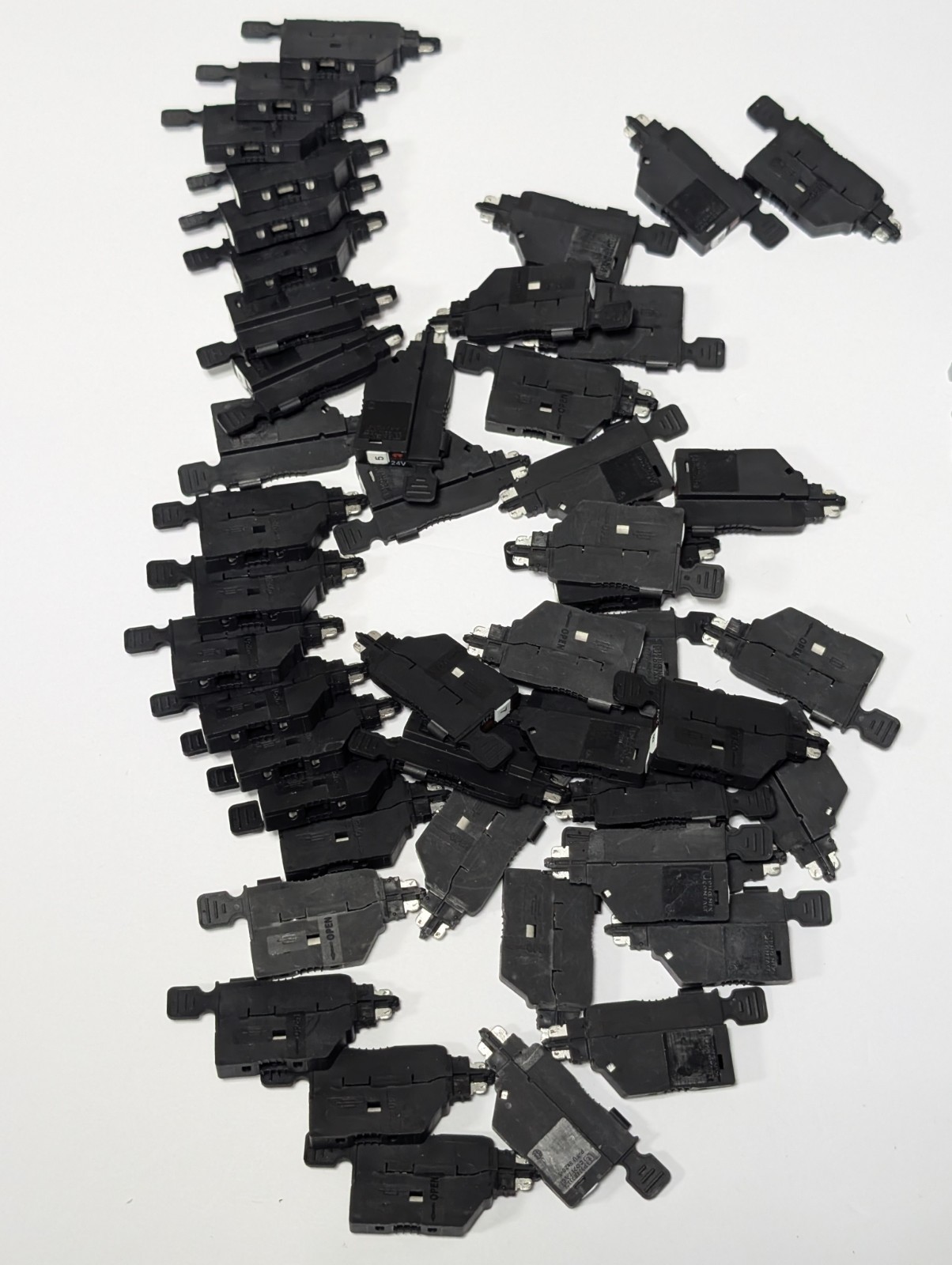 NEW MIXED LOT EATON / PHOENIX CONTACT DIN RAIL TERMINAL BLOCKS + END COVERS