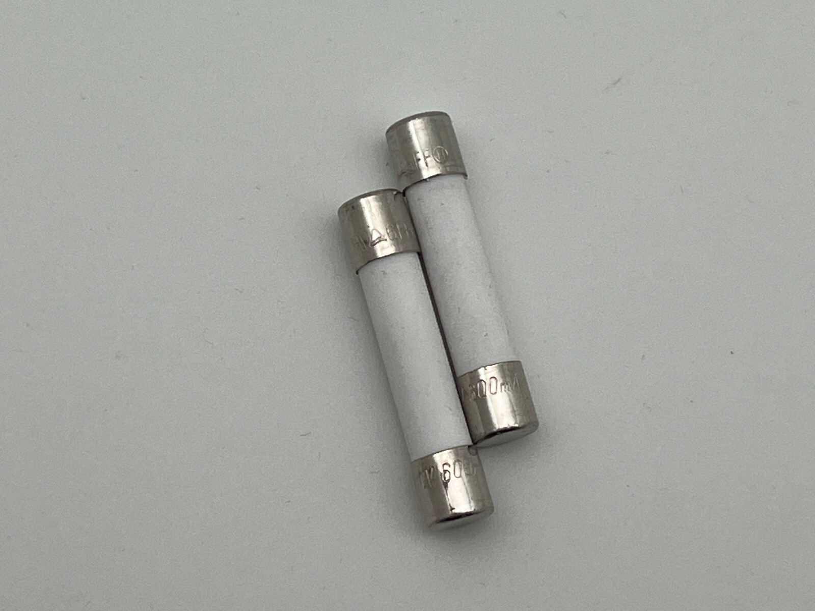 Ceramic Fast Fuse 6FF, 600mA 1000V, 6x32mm (2 pcs/pk) for Digital Multimeters
