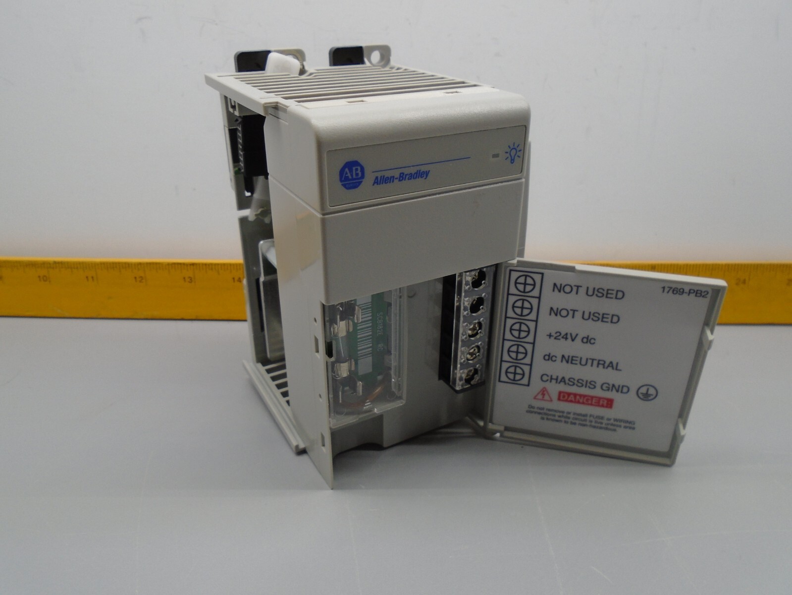 1769-PB2 Allen Bradley Micrologix Compact I/O DC Power Supply 1769PB2 N122