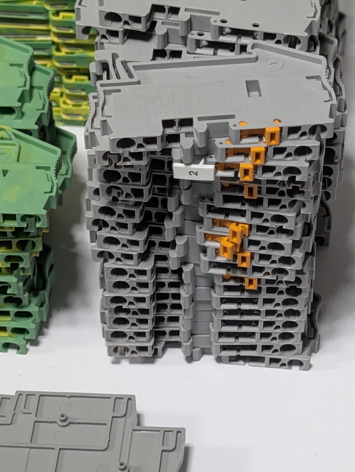 NEW MIXED LOT EATON / PHOENIX CONTACT DIN RAIL TERMINAL BLOCKS + END COVERS