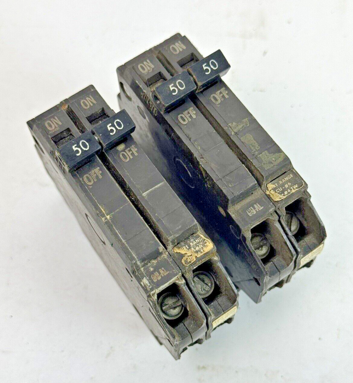 GE *LOT OF 2* – THQP250 – COMMON TRIP CIRCUIT BREAKERS – 2 POLE, 50 A, 240 VAC