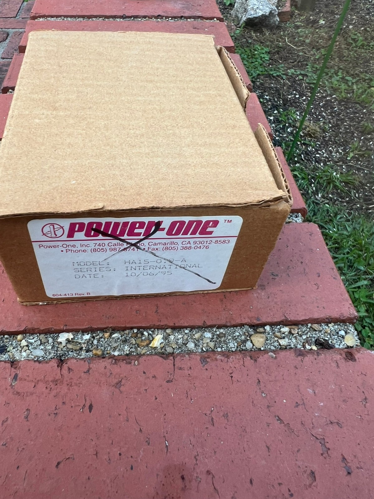 NEW Power-One Linear DC Power Supply HC15-0.9-A 12-15V DC (Old Stock)