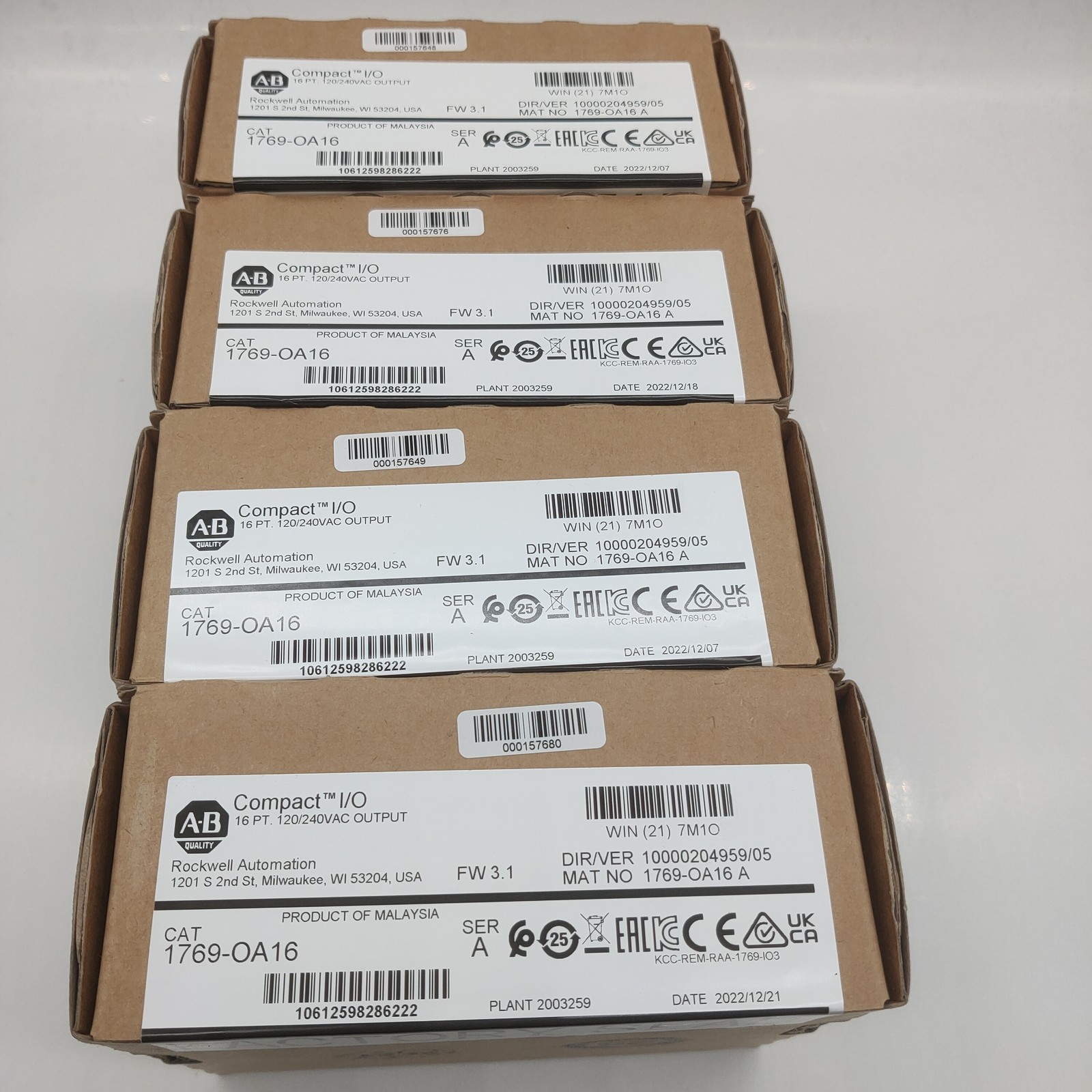 NEW SEALED 1769-OA16 AB Compact I/O 16 Pt 120/240VAC OUTPUT Module TX