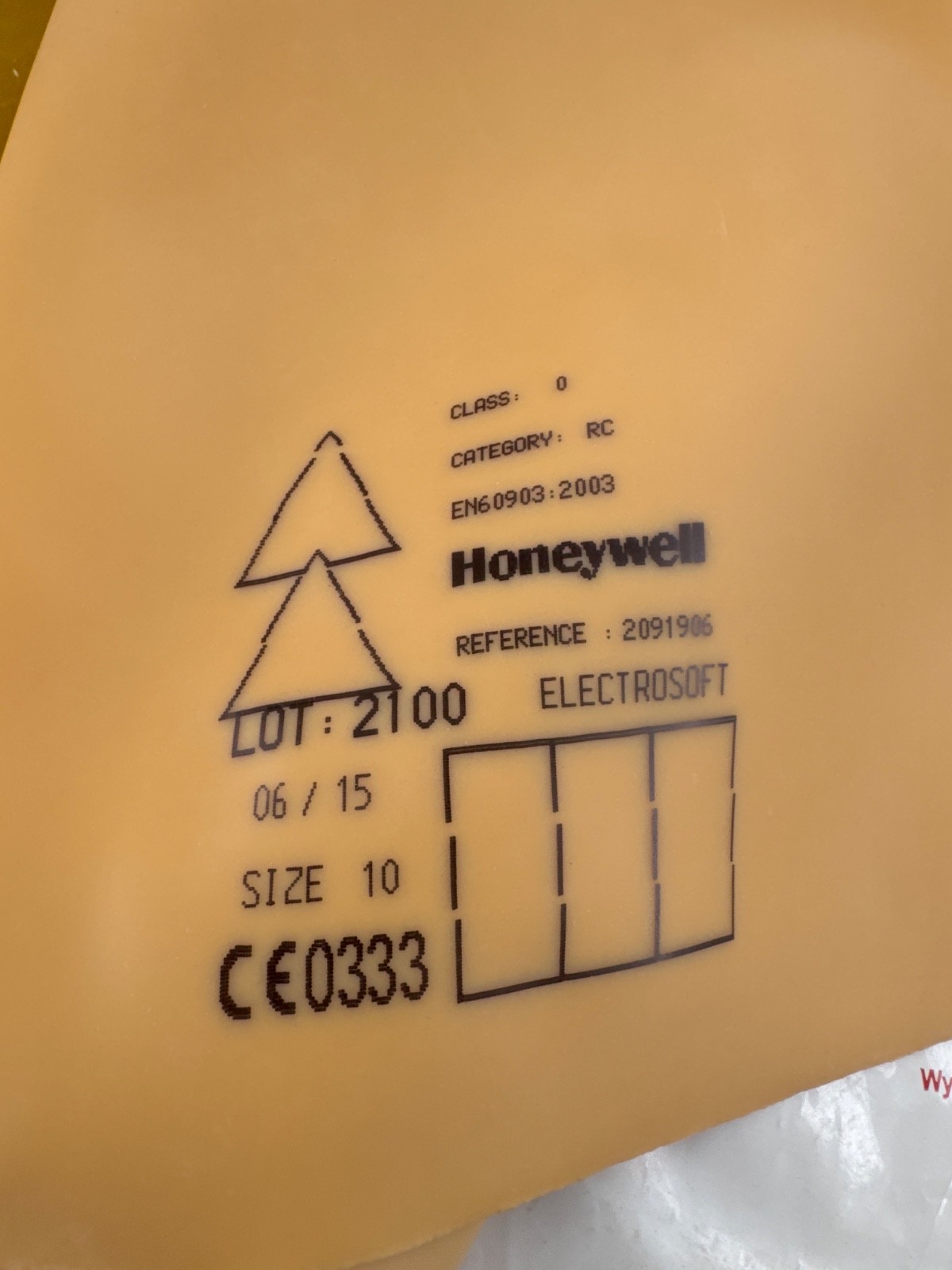 LOT OF 2 PCs Honeywell Electrosoft Electrical protective gloves Class 0 1000V