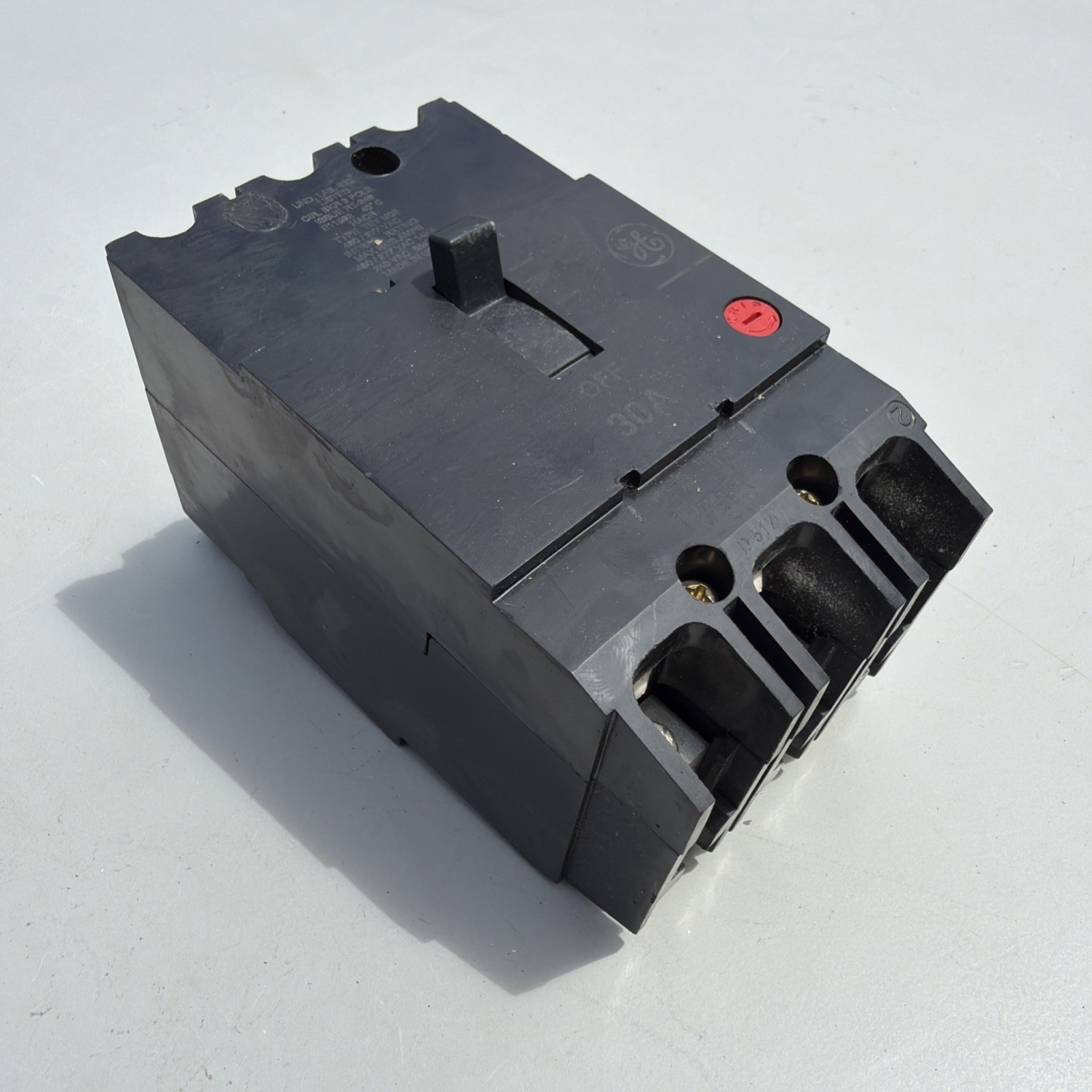 GE TEY330 CIRCUIT BREAKER, 480/277-VOLT, 3-POLE, 30-AMP, BRK / TEY FRAME