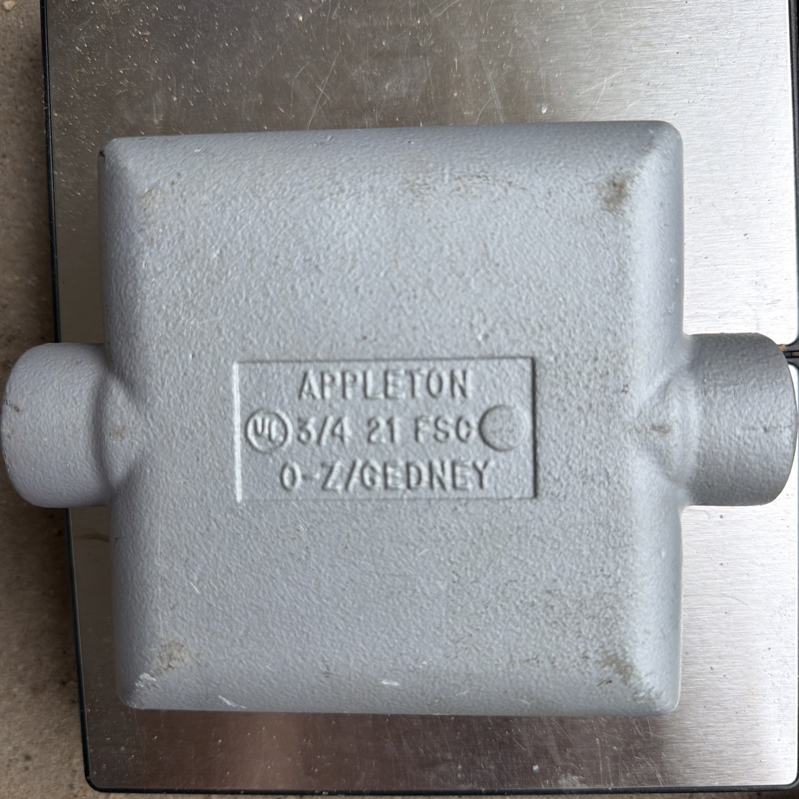 New APPLETON 3/4 21 FSC O-Z/GEDNEY 32.0 Cu. Inch A100
