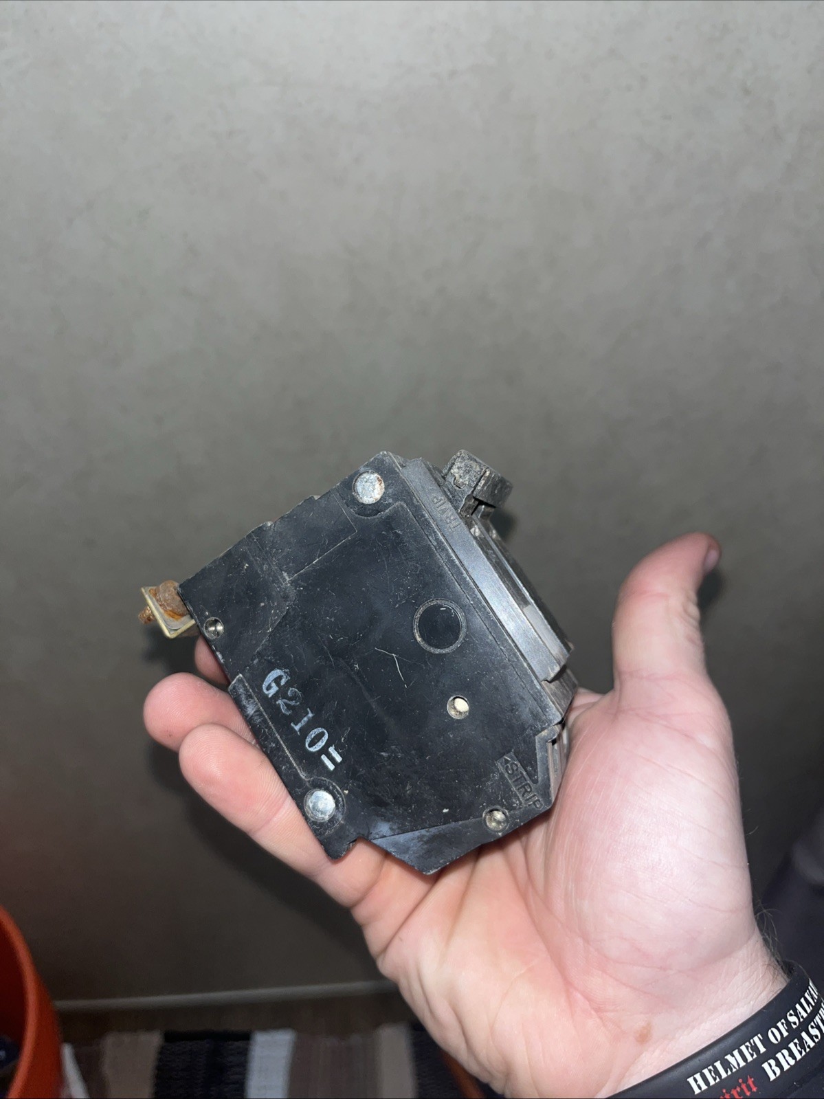 GE THQB2130 30 Amp 120/240 VAC 2 Pole Type THQB Bolt-On Circuit Breaker (A)
