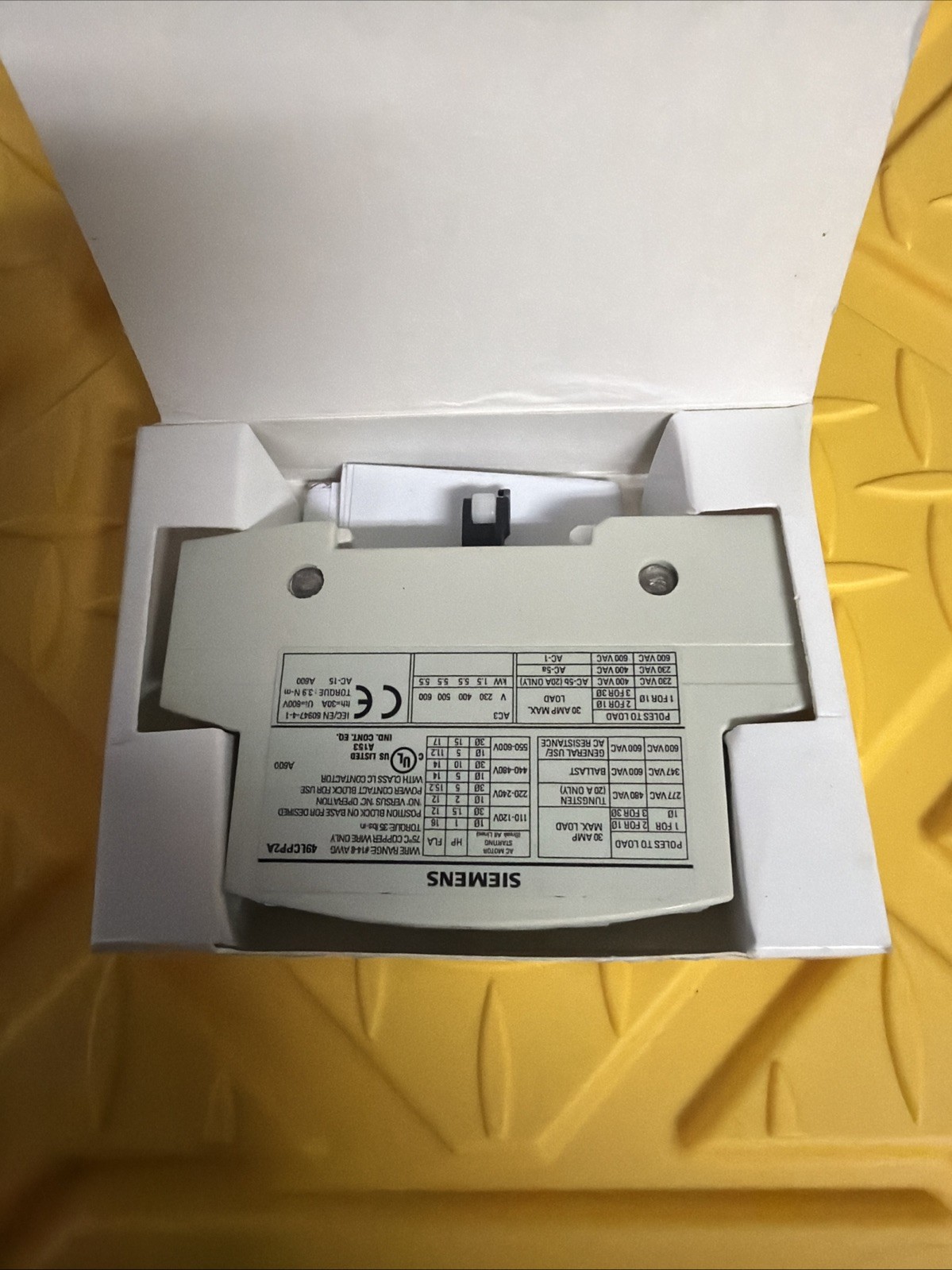 Siemens 49LCPP2A Electrically Held Lighting Contactor