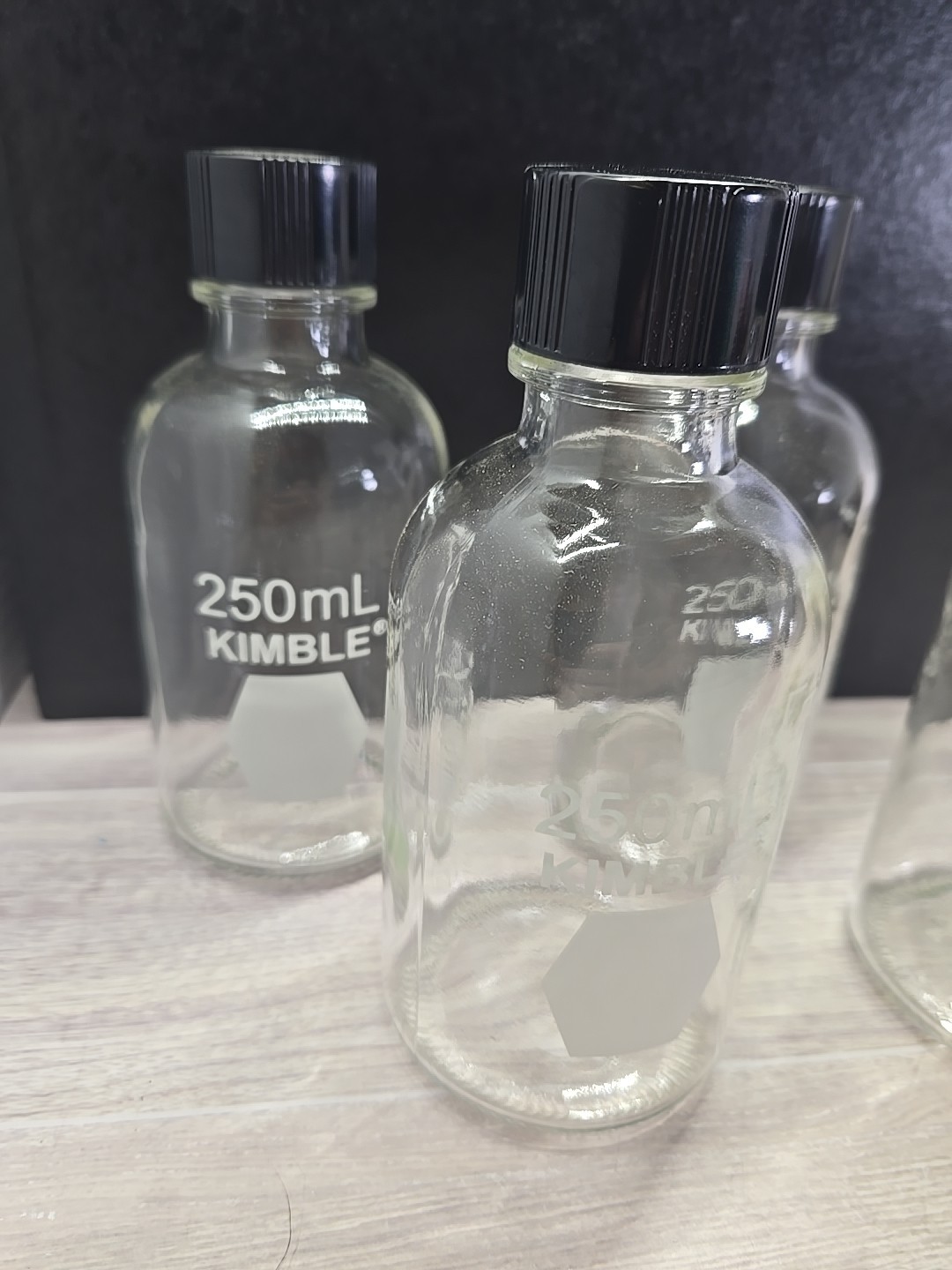 Kimble Graduated Glass Media Bottle, 250ml Set Of 4 With Lid Free Shipping
