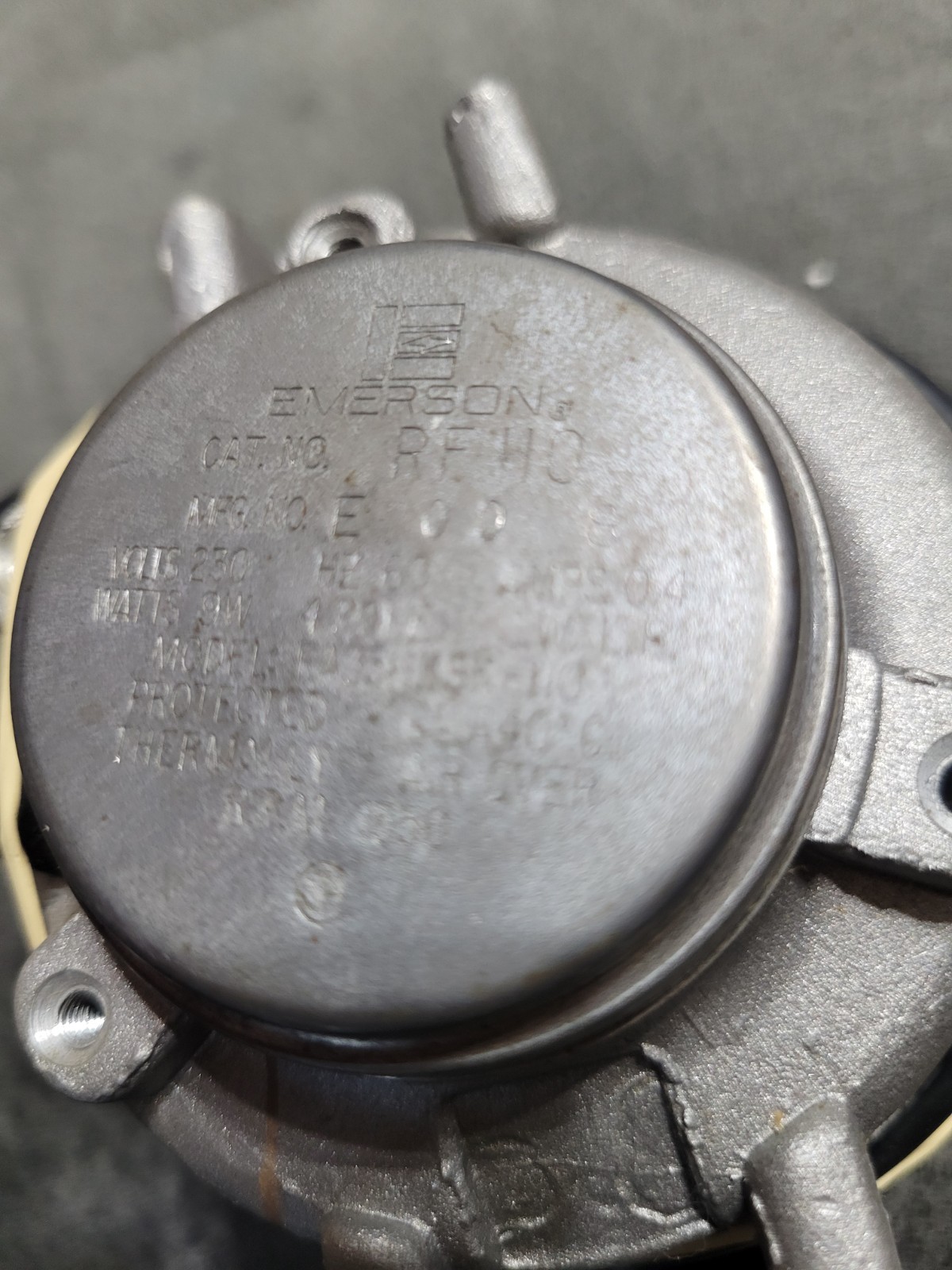 Emerson Rf-110 230v .4amp