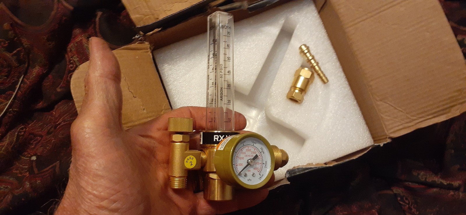 Argon / CO2 Flowmeter Regulator, RX WELD, 0-60 SCFH, 0-30L/MIN, 4000psi Inlet.