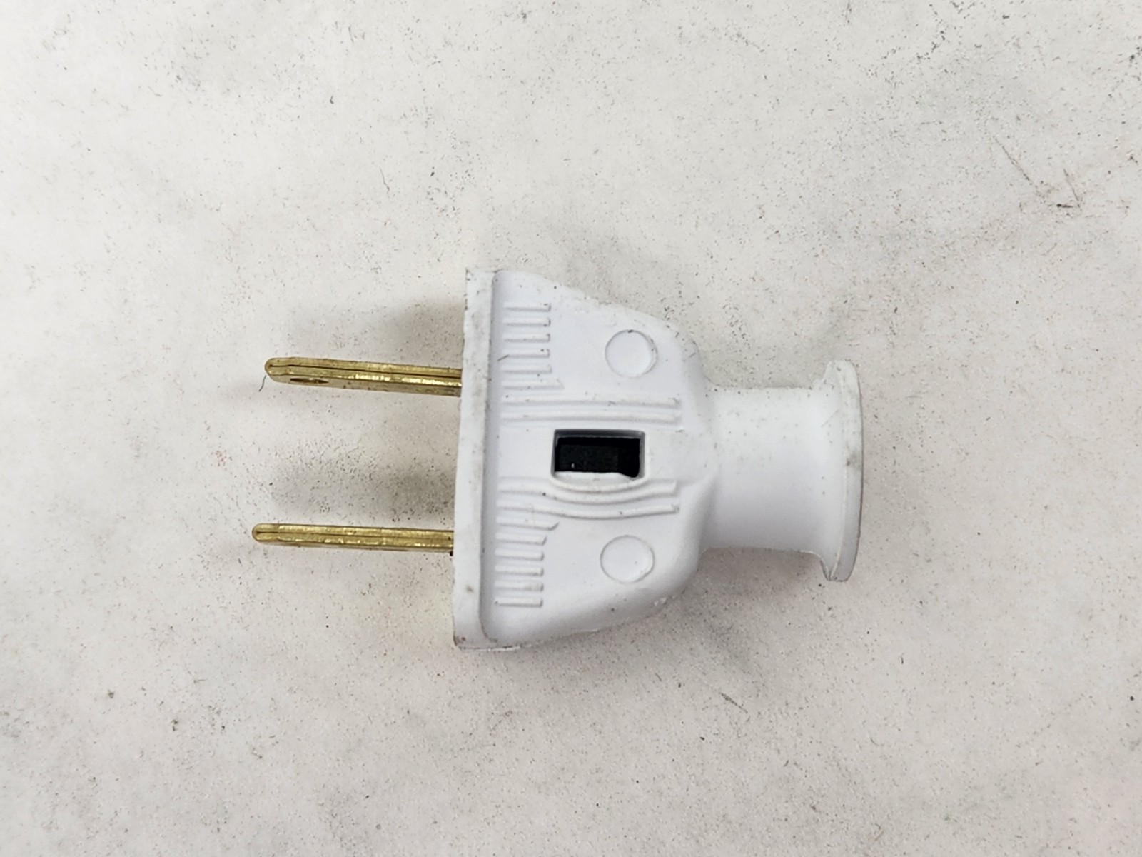 10 pc Cooper SA840W White Plug w/Cord Clip 15A Non-Polarized 1-15P Non-Grounding