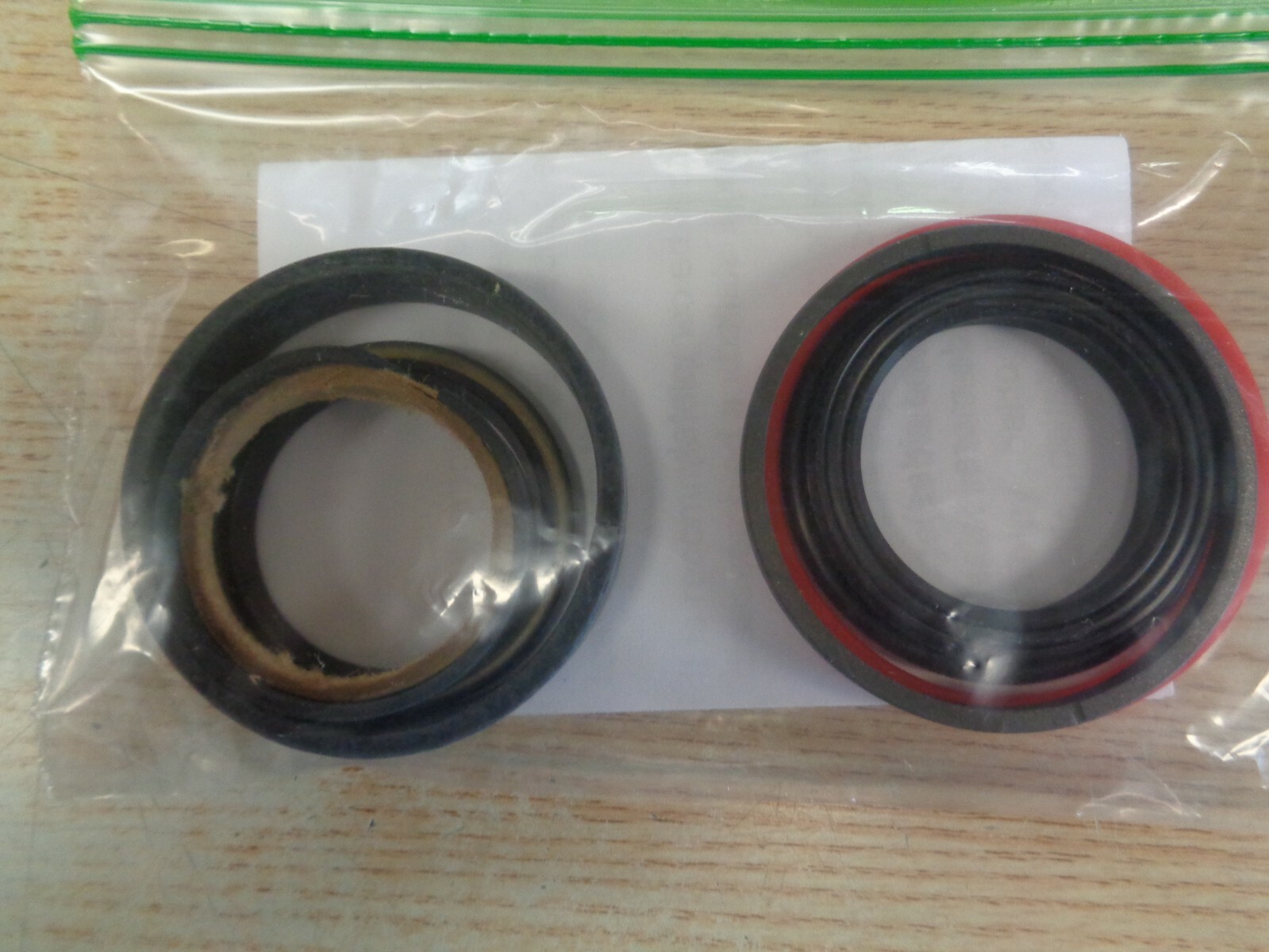 87038297 Replacement kit for Case-IH / New Holland cyl. (2-14″ bore & 1-3/8 Rod)