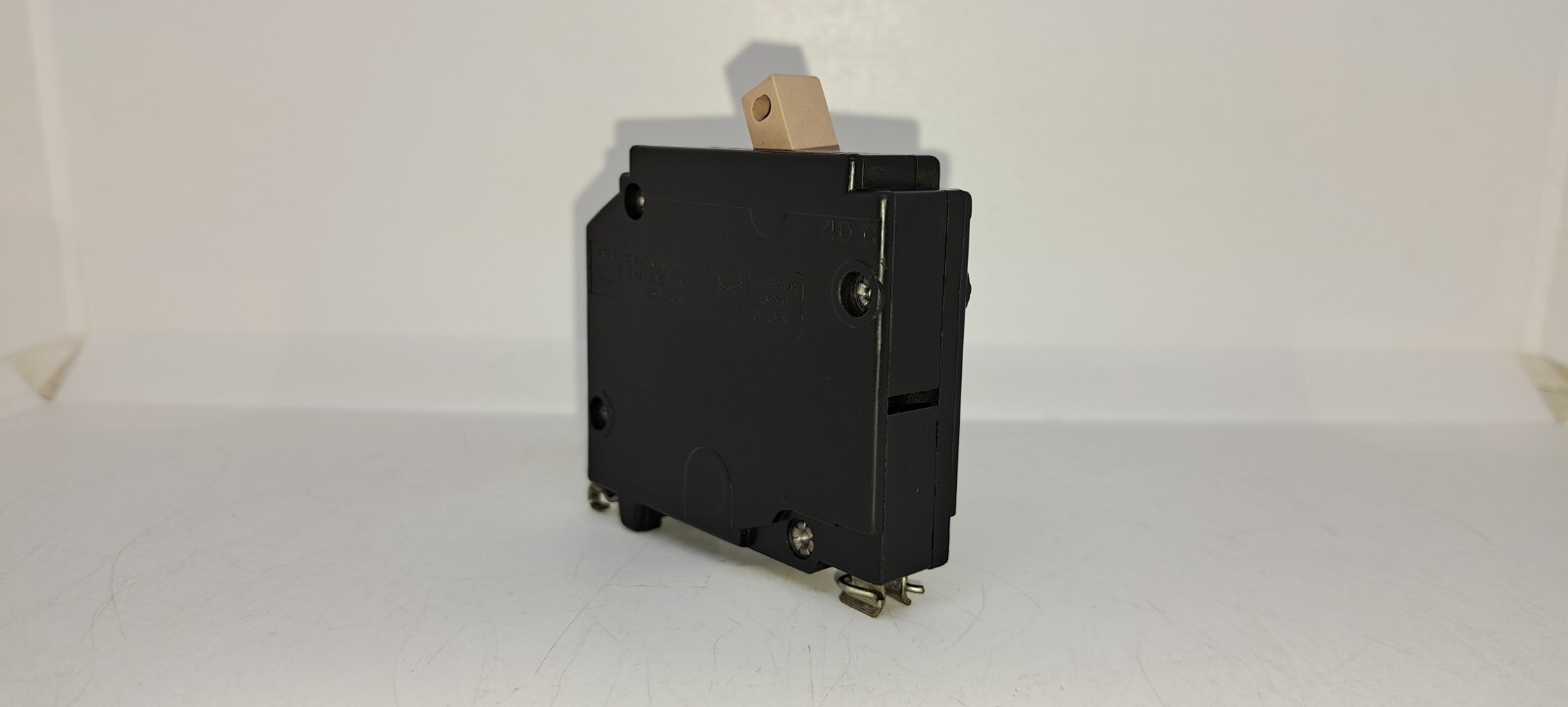 Cutler Hammer CH120 20 Amp 1 Pole Circuit Breaker METAL FOOT