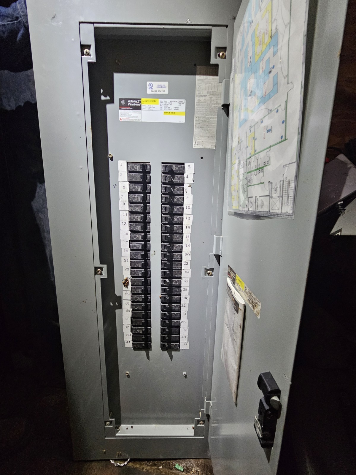 GE 200 Amp 208 Volt Panel with Breakers ADF3422MB main lug 3 Phase 4 Wire