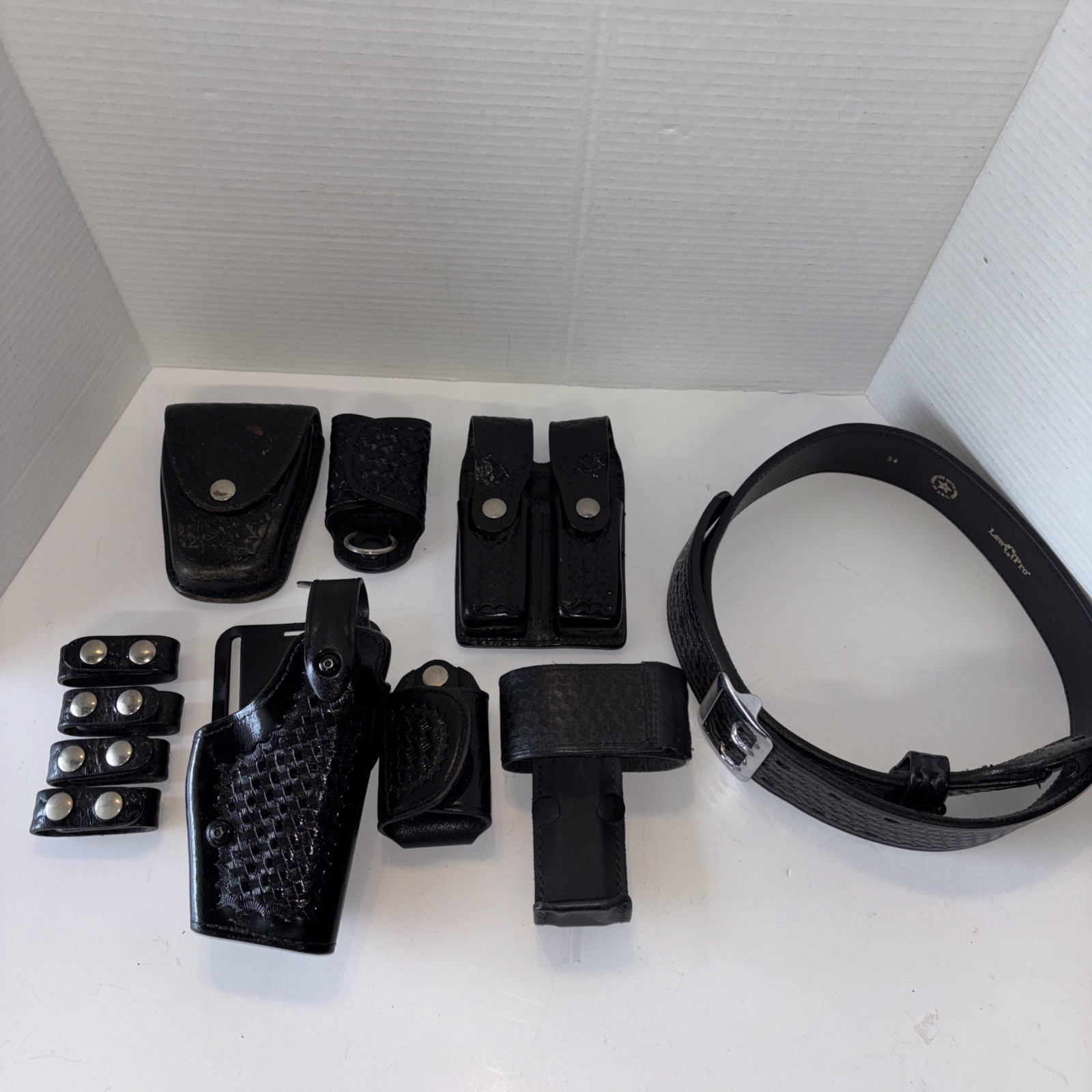 Police Gear – Belt, Cuff Cases, Holster, Radio Holster, Mag Carrier, Law Pro😎